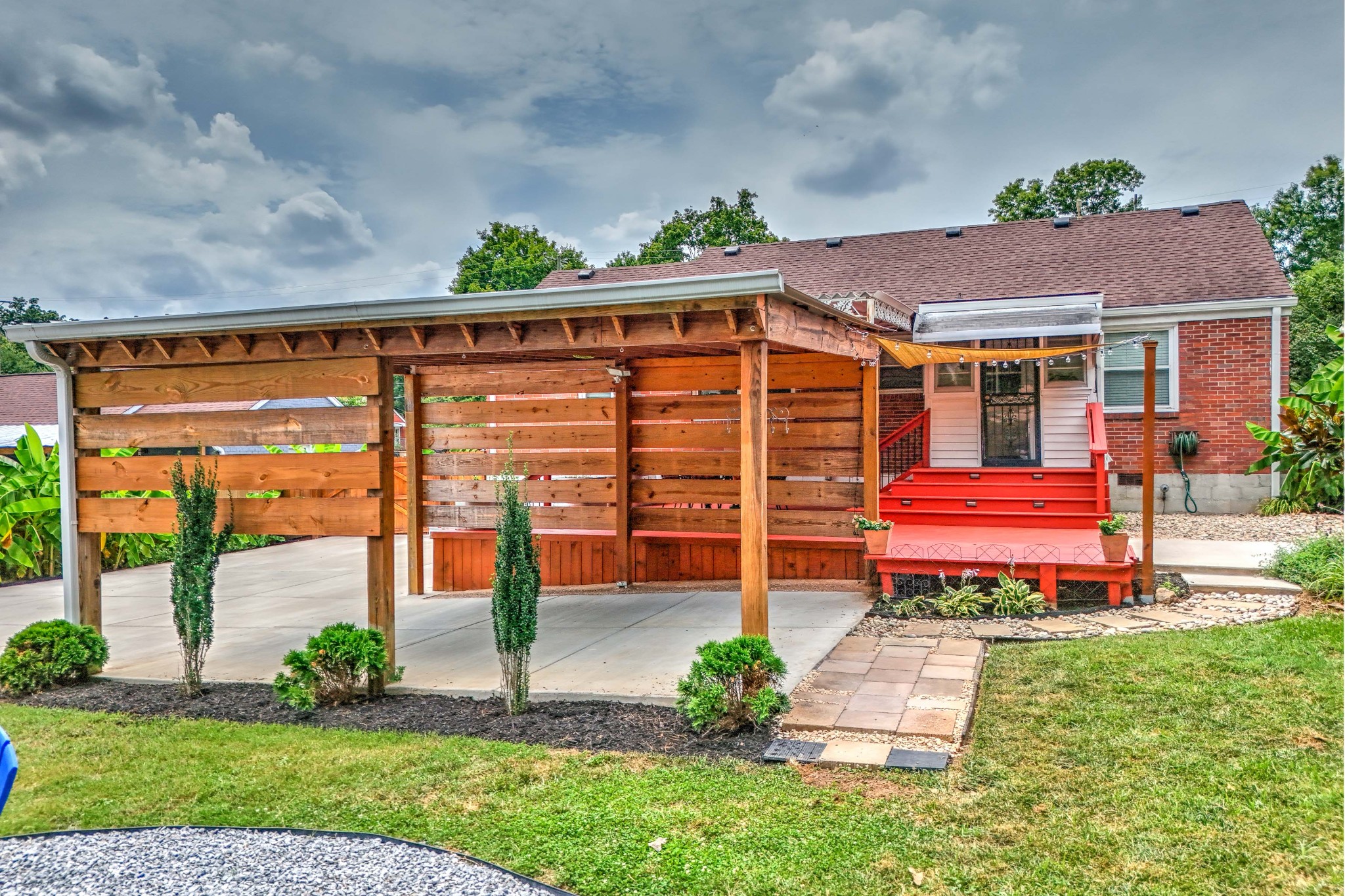 2223 Ravenwood Dr