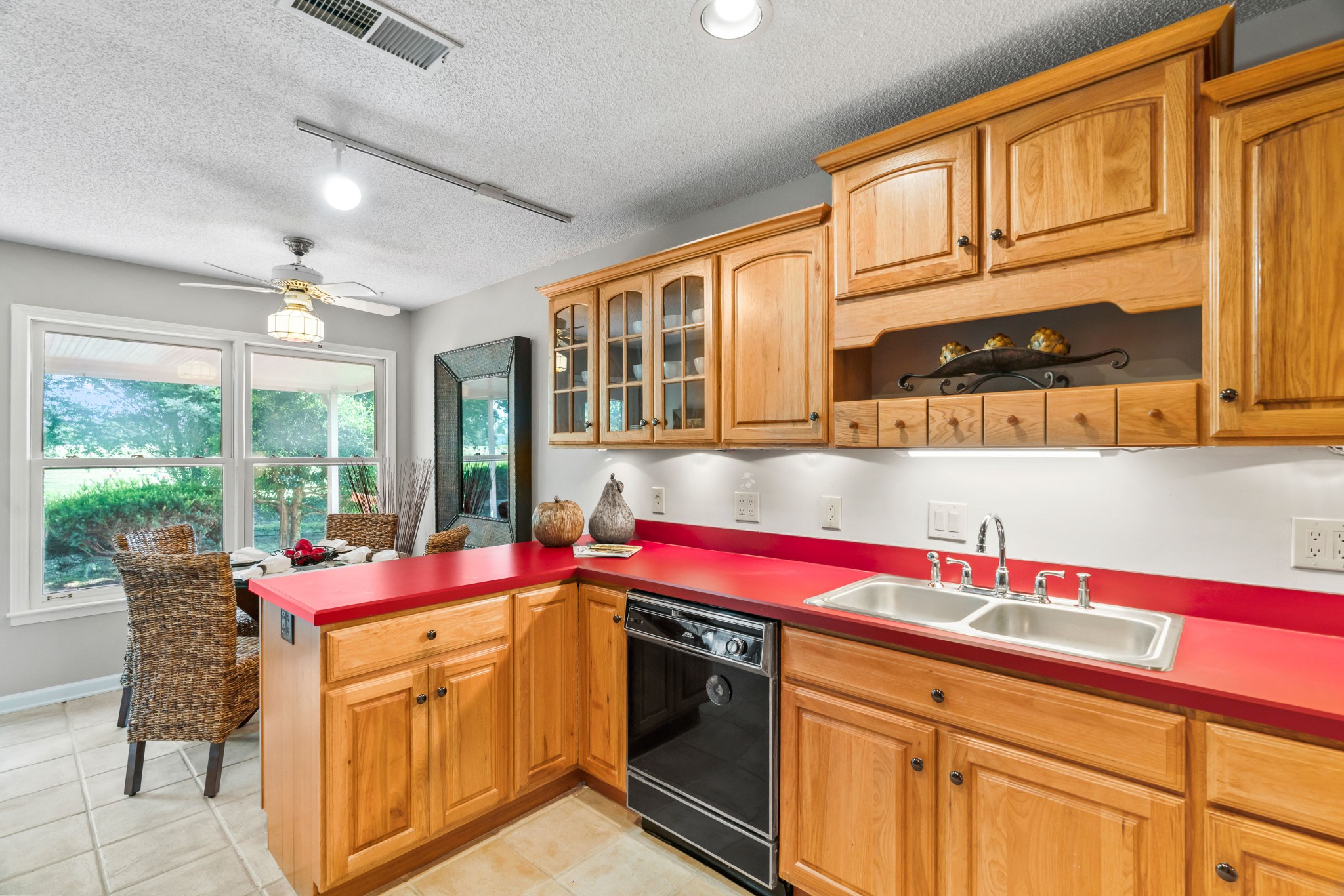 605 S Club Ct