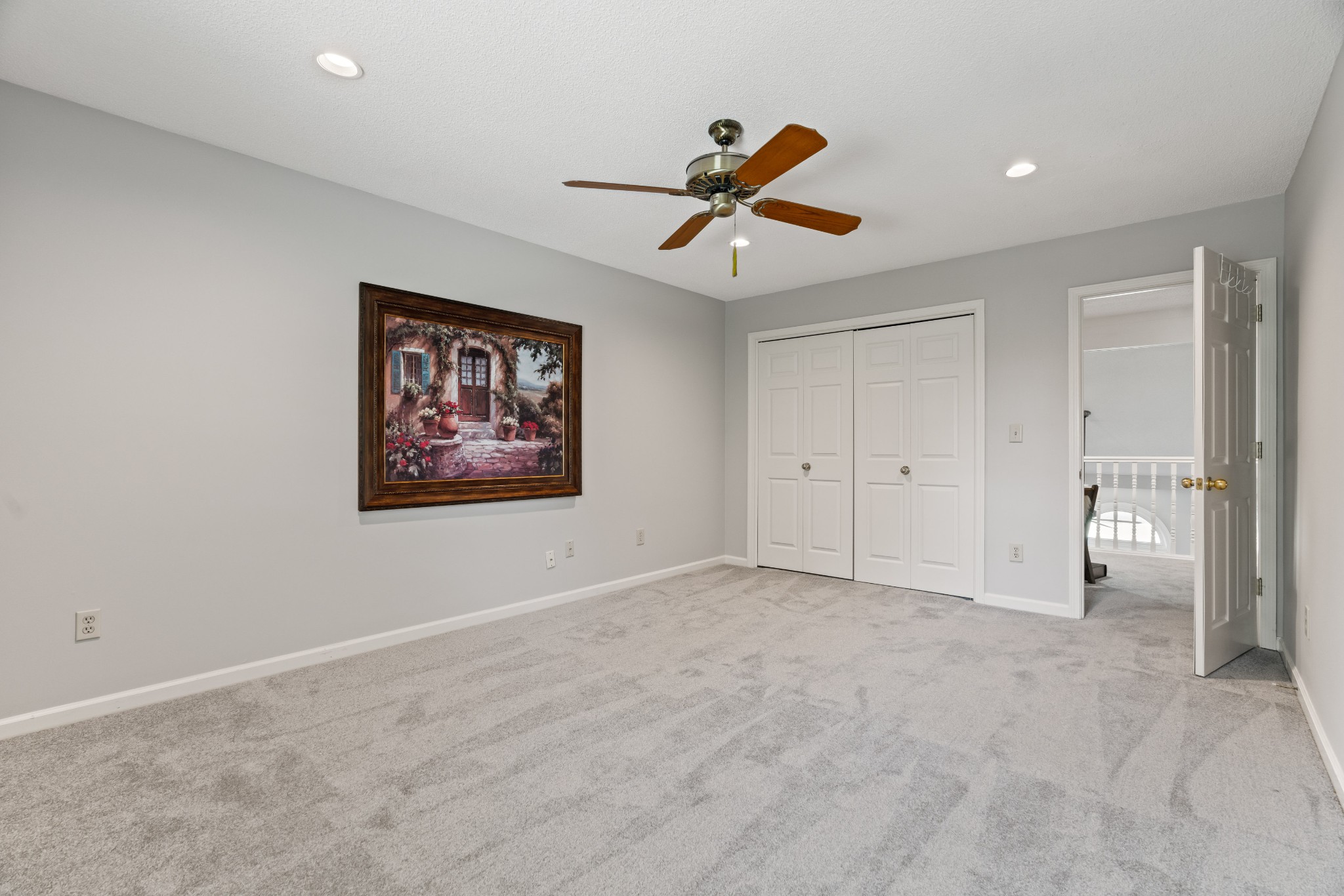 605 S Club Ct