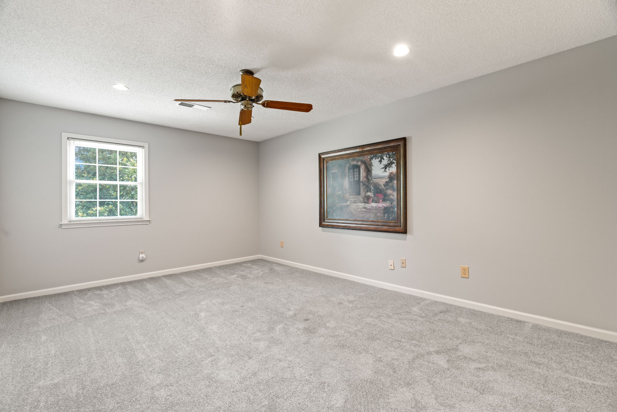 605 S Club Ct
