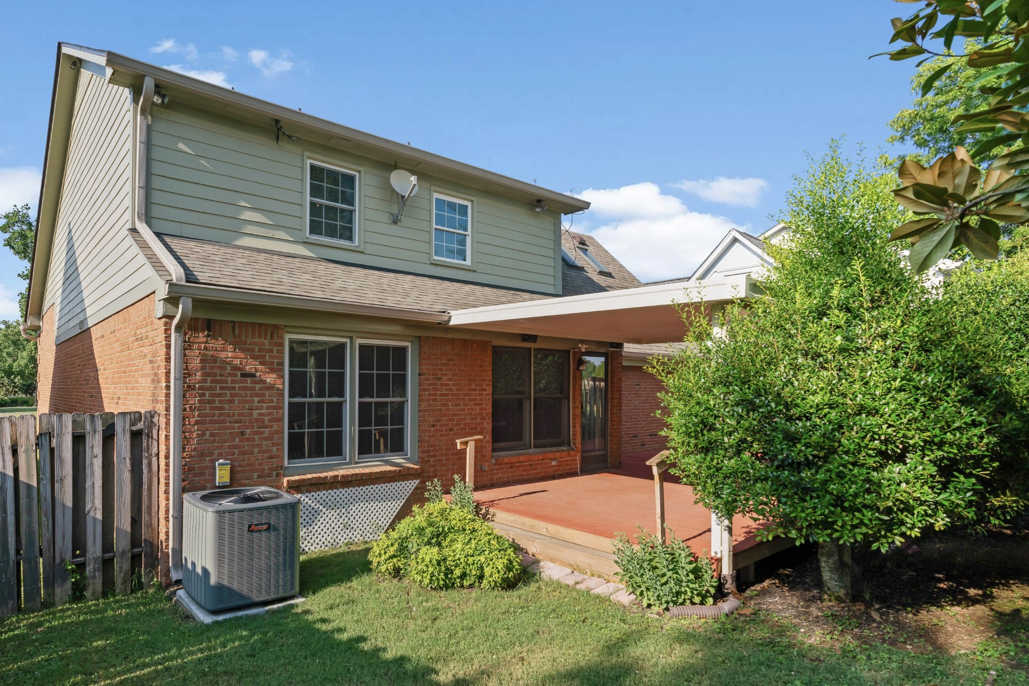 605 S Club Ct