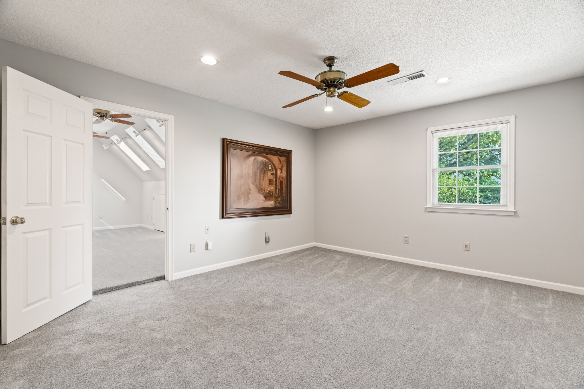 605 S Club Ct