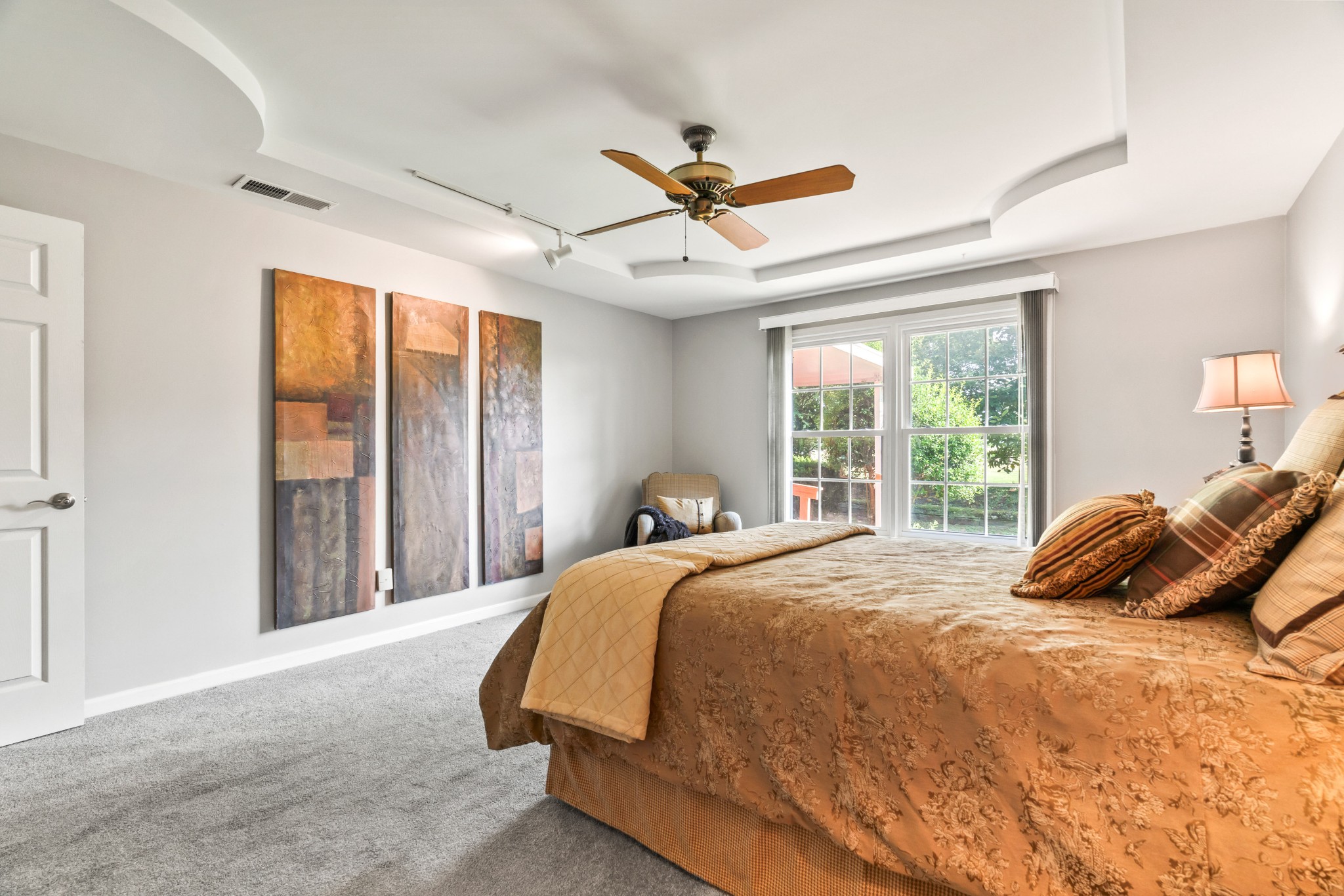 605 S Club Ct