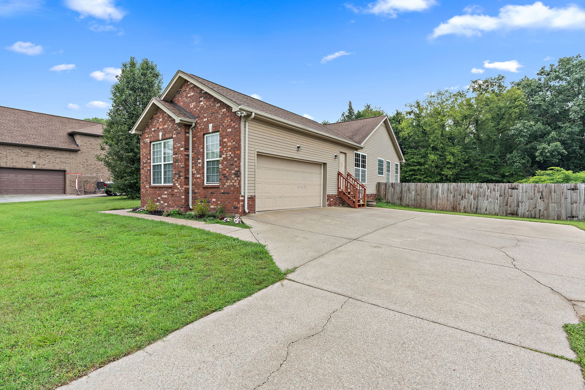 602 Windy Rd