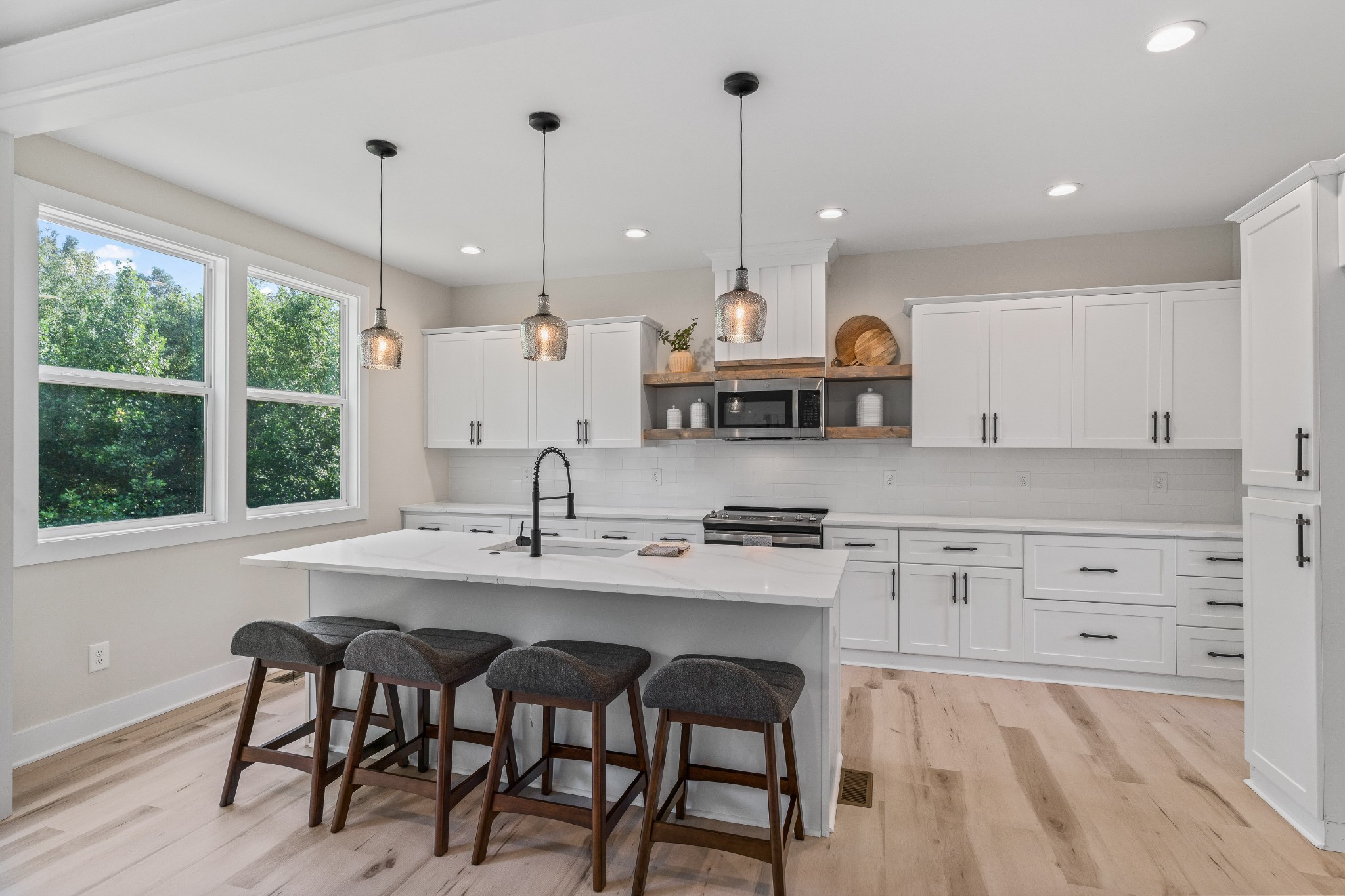 221 Cherokee Dr
