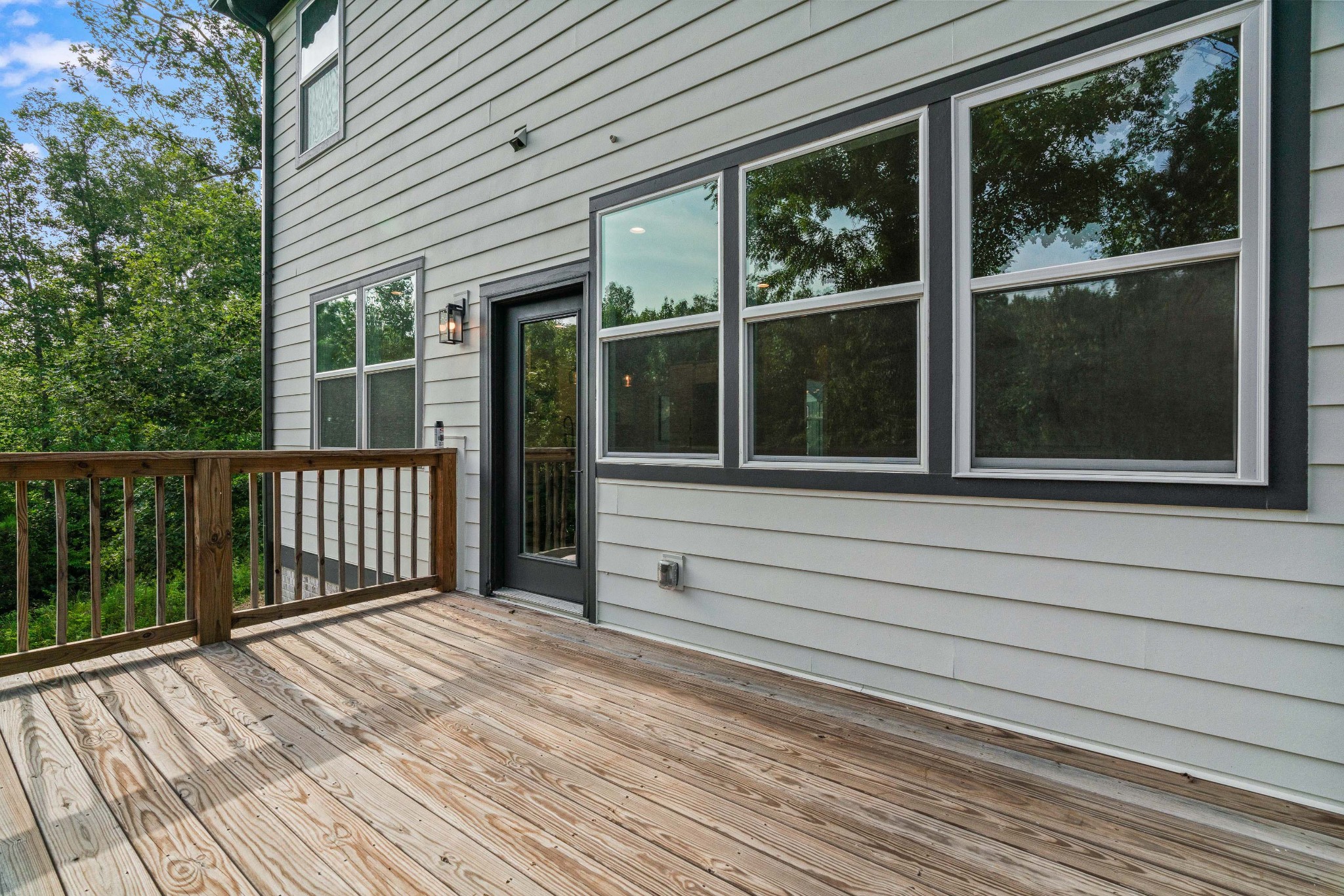 221 Cherokee Dr