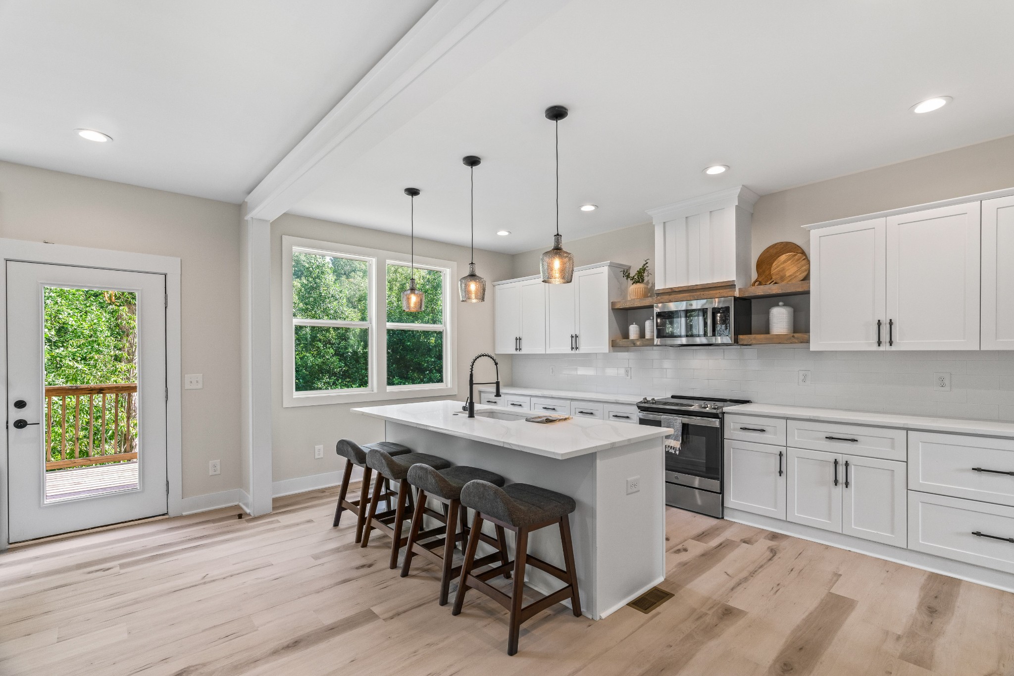 221 Cherokee Dr