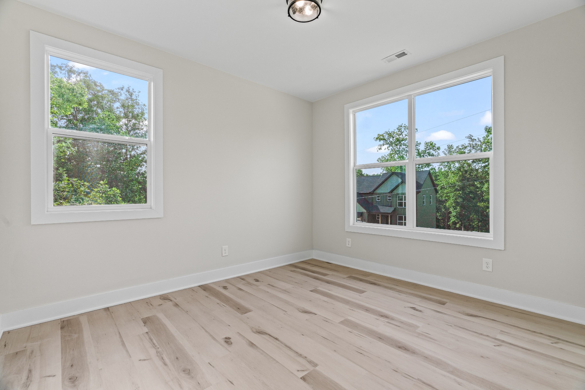 221 Cherokee Dr