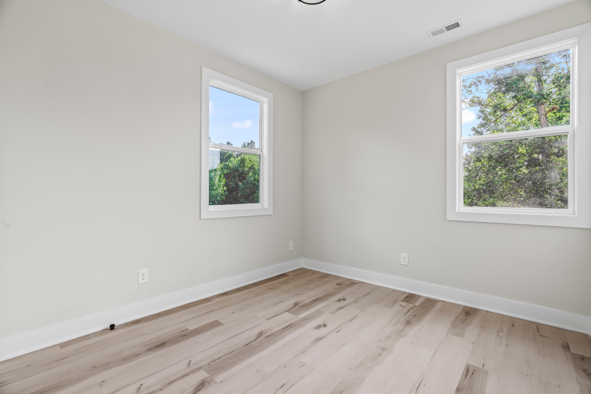 221 Cherokee Dr