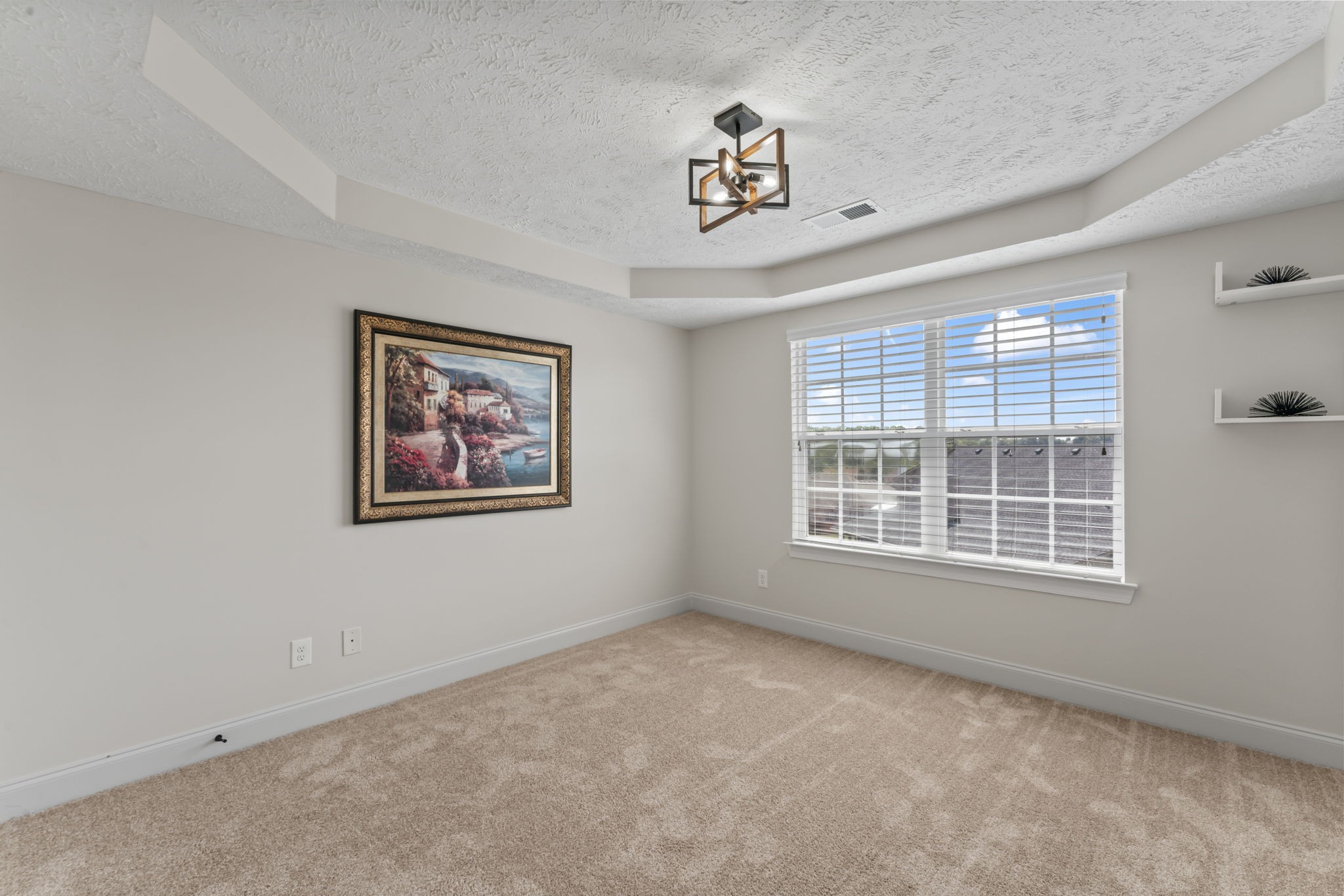 7717 Sunbar Ln