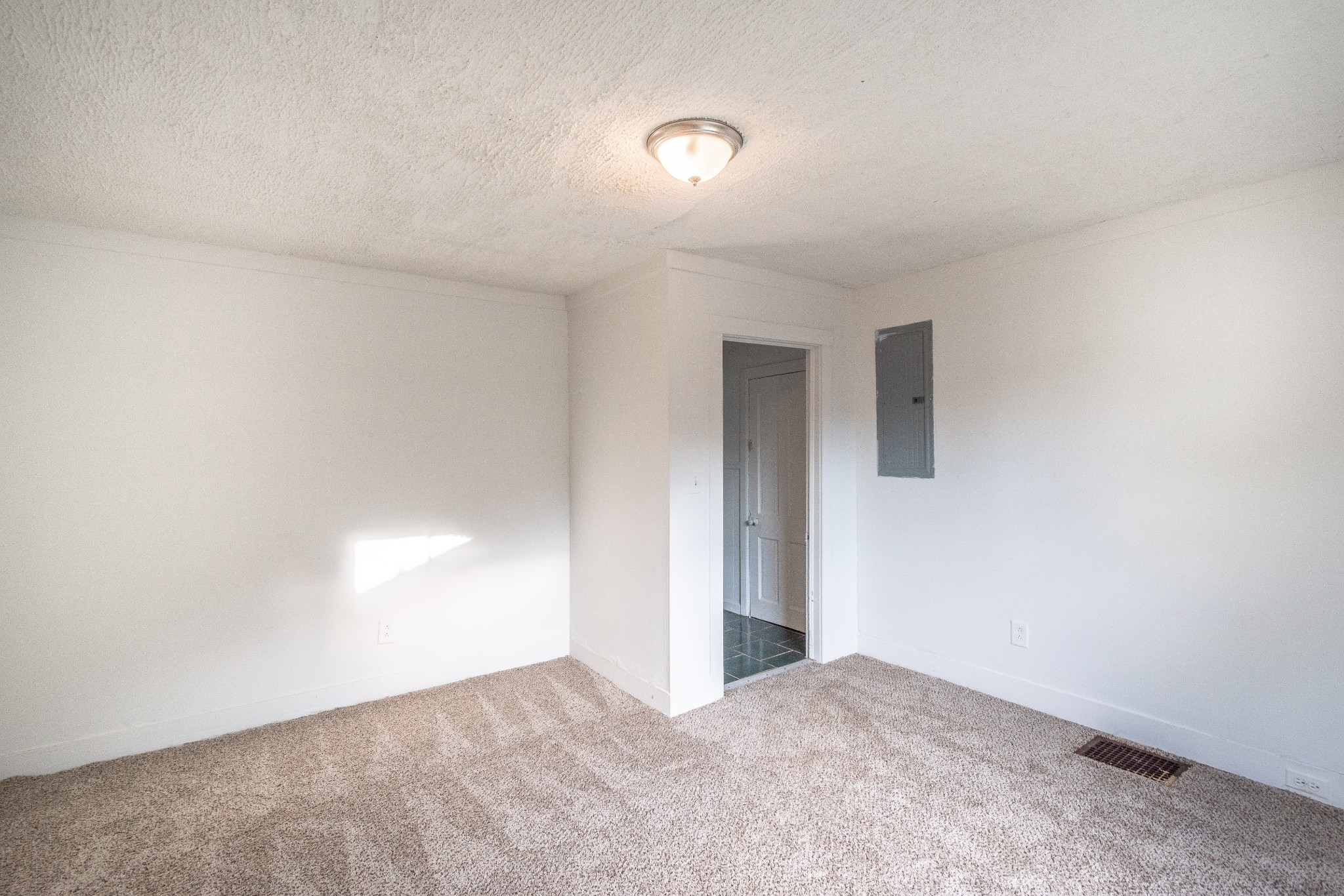 908 Gilmore Ave