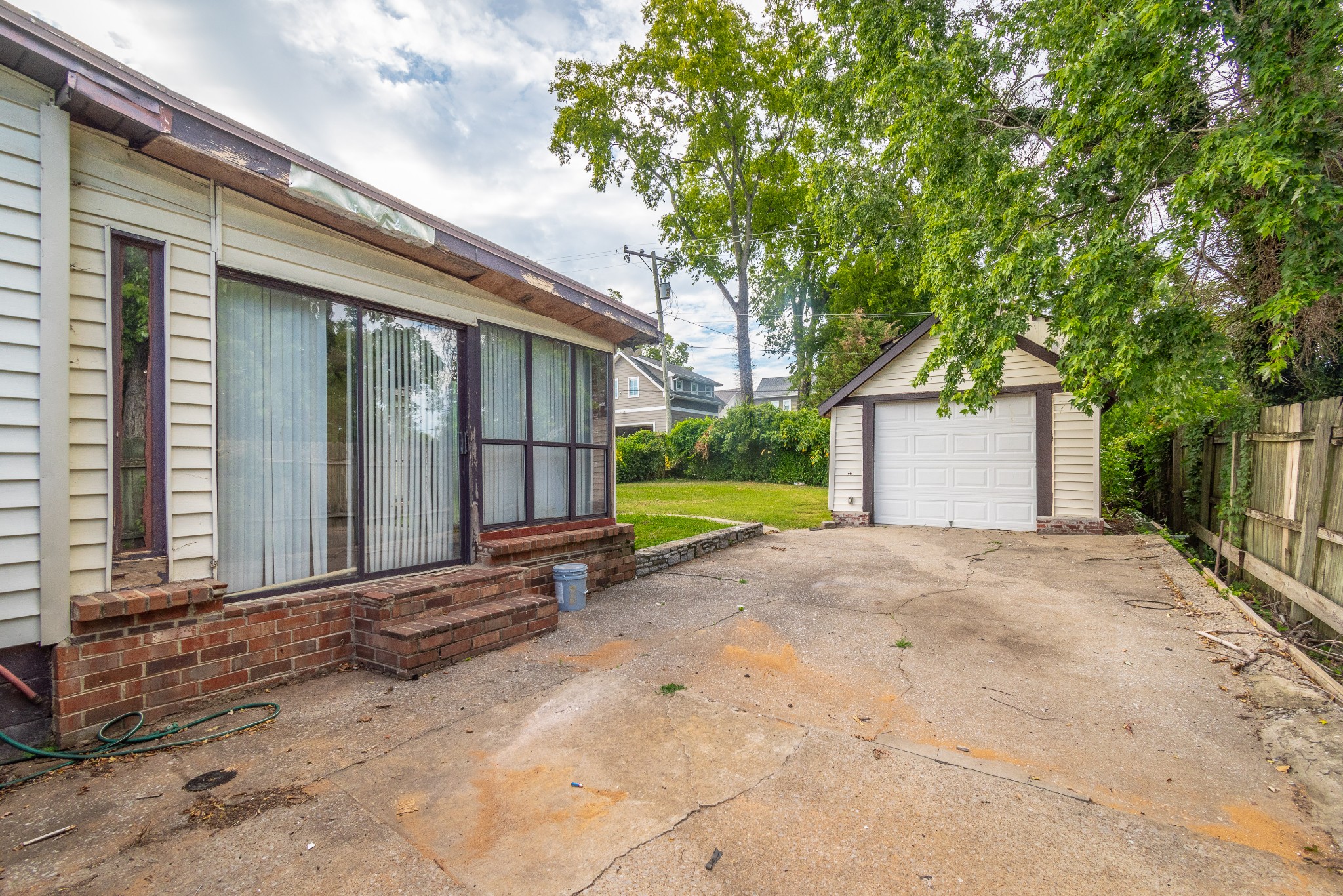 908 Gilmore Ave