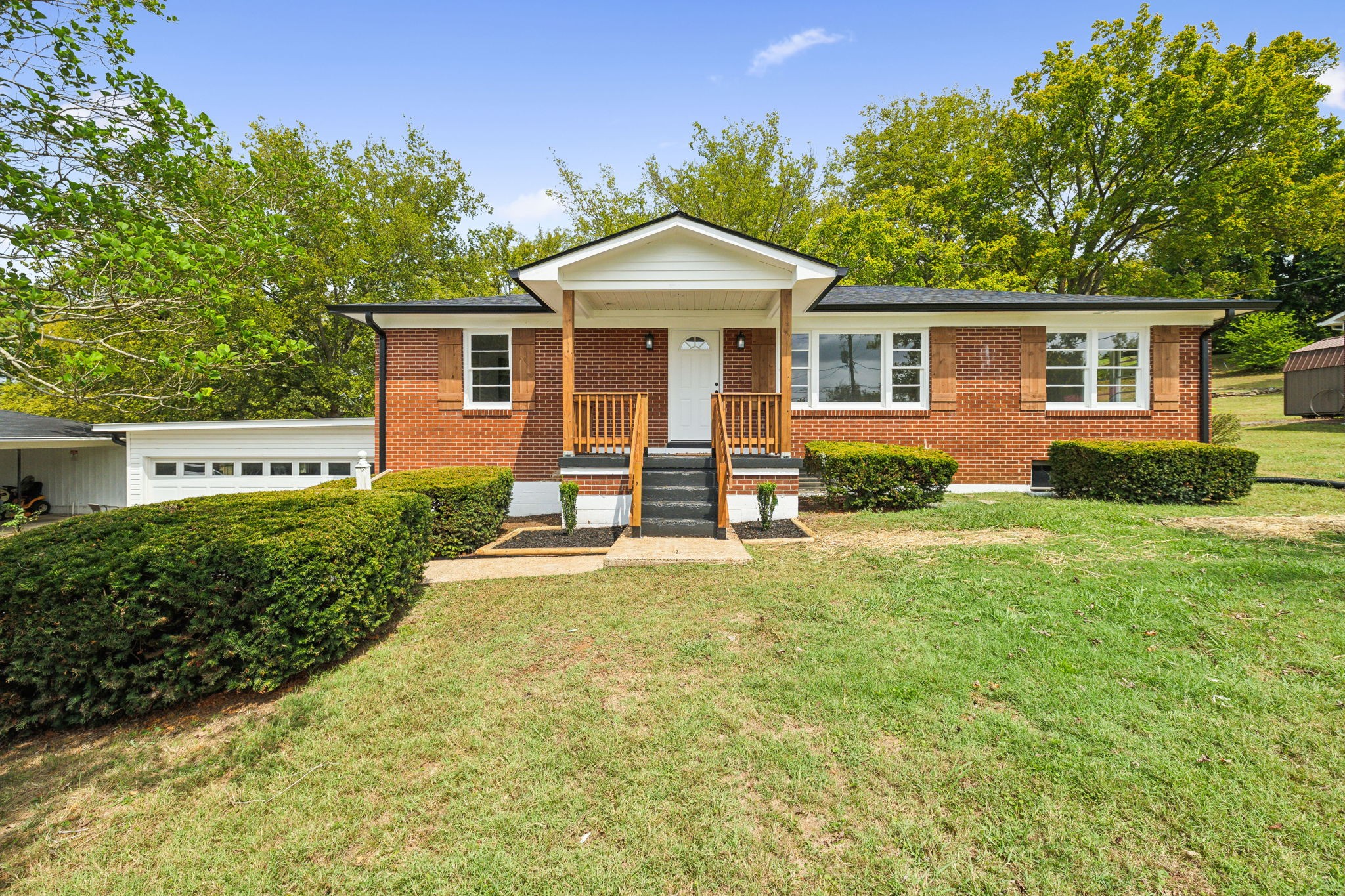 800 1st Ave