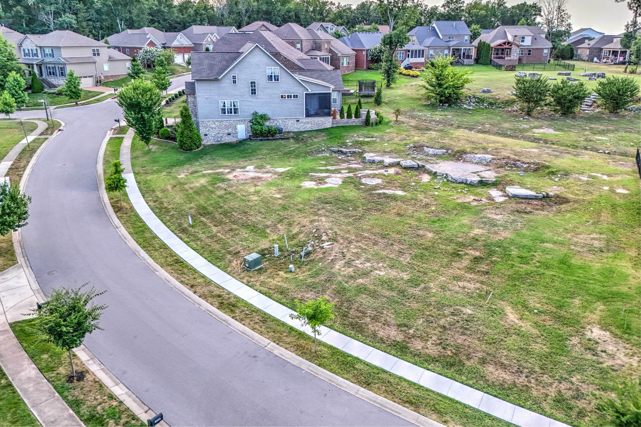 8033 Warren Dr