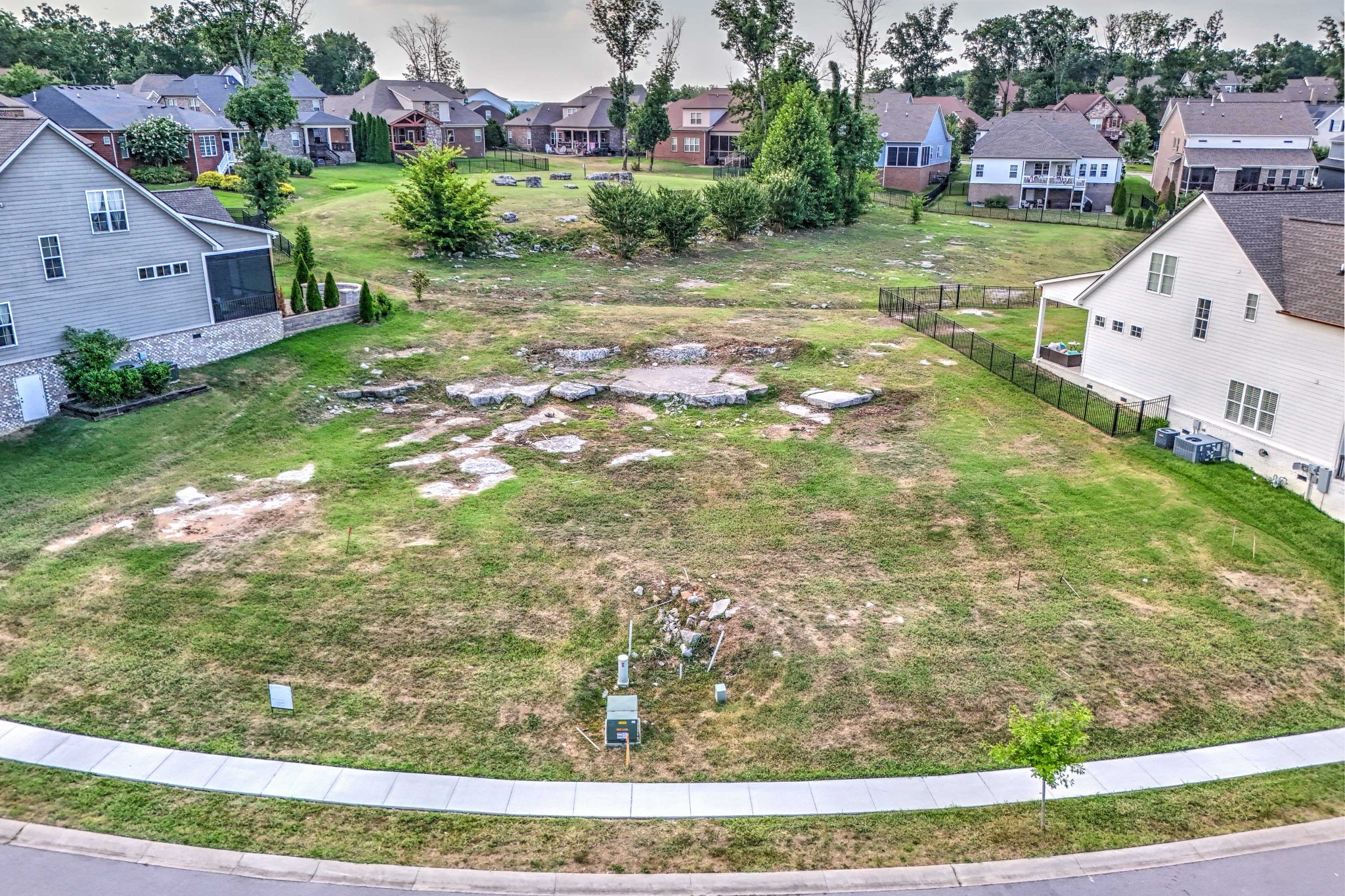 8033 Warren Dr