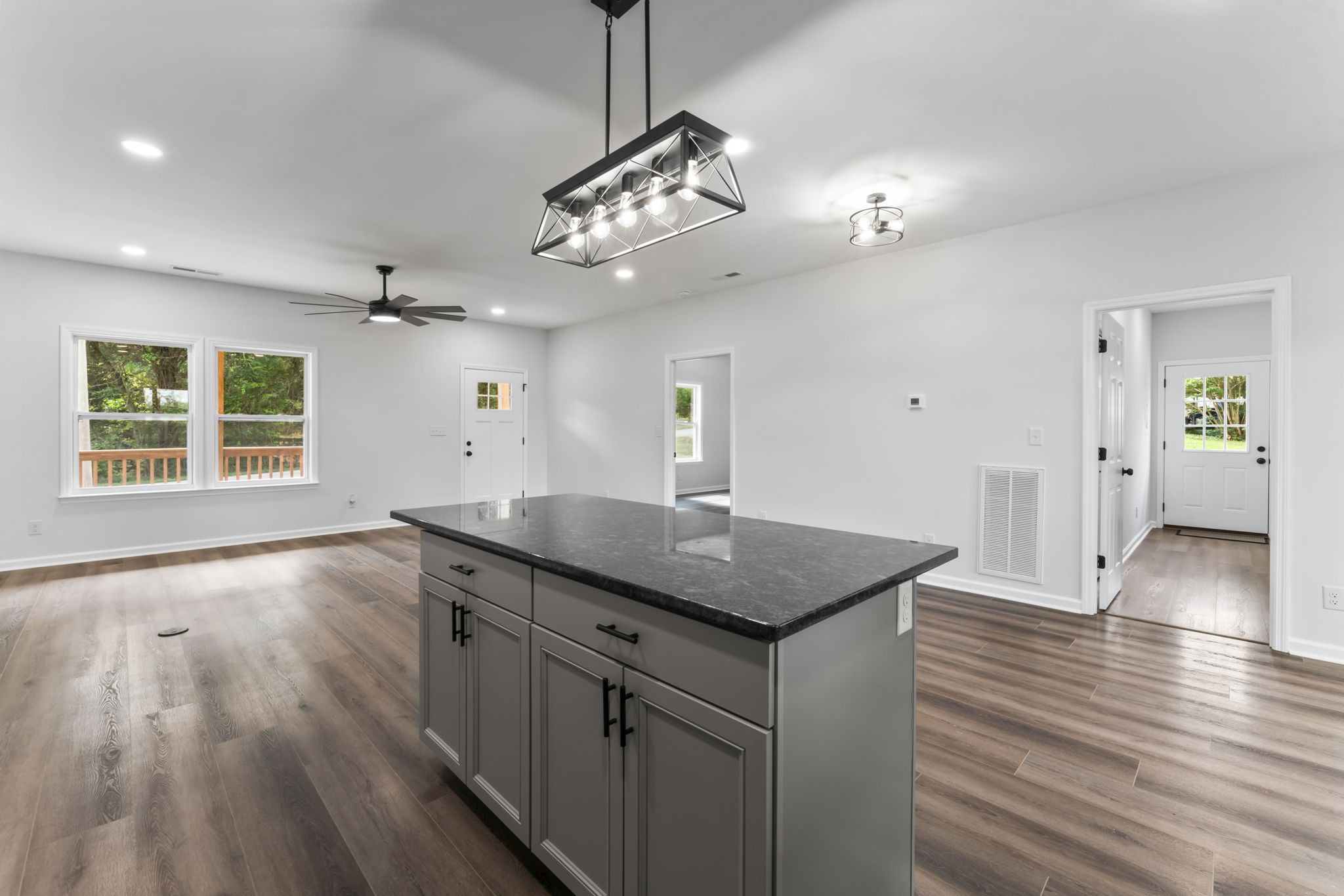 3109 Green Hill Dr