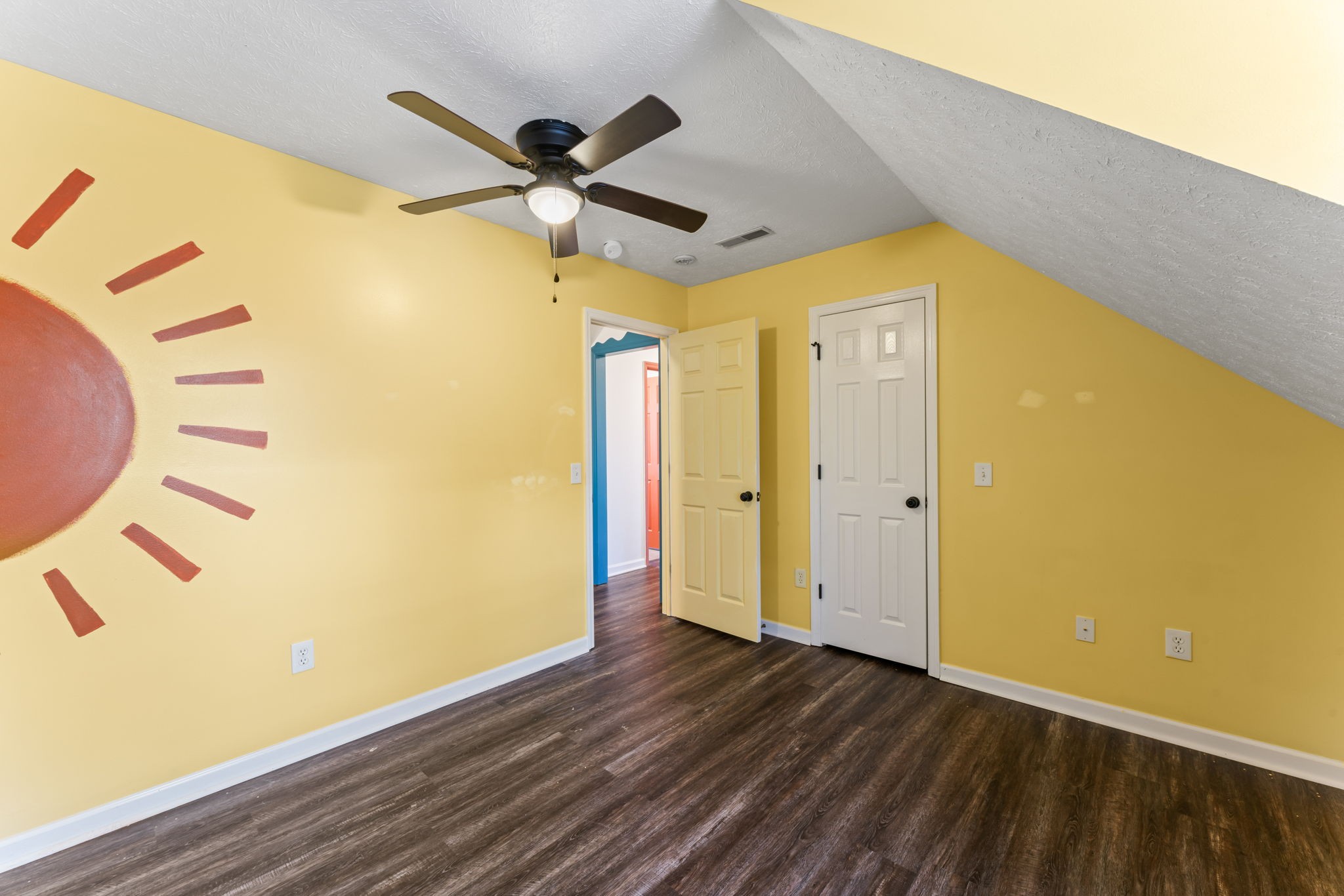 214 Warren Cir