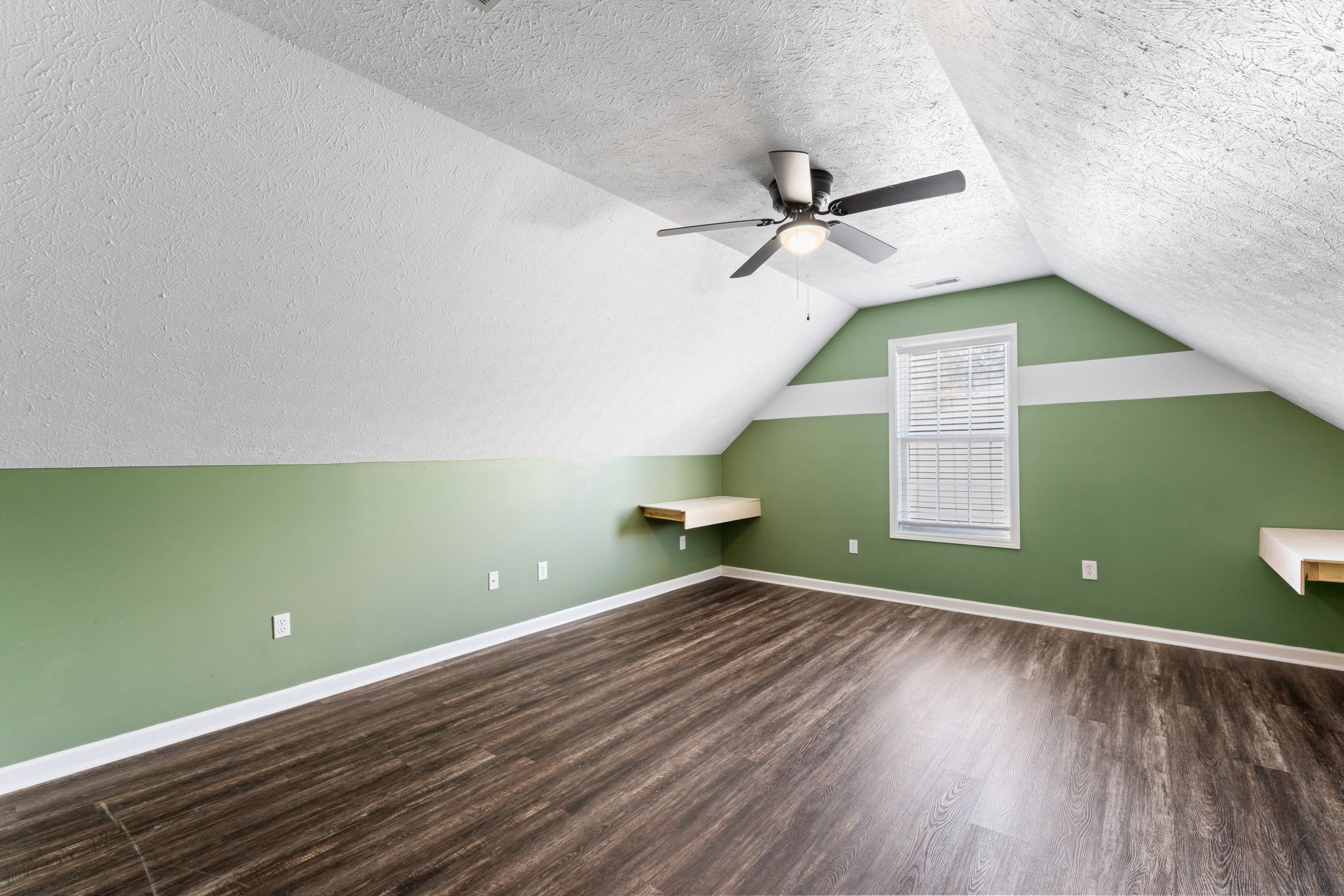 214 Warren Cir