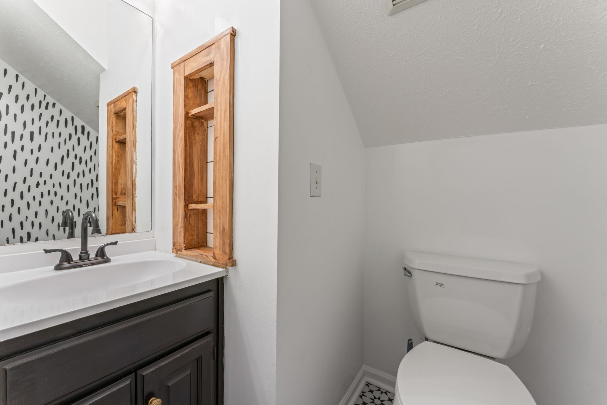 214 Warren Cir