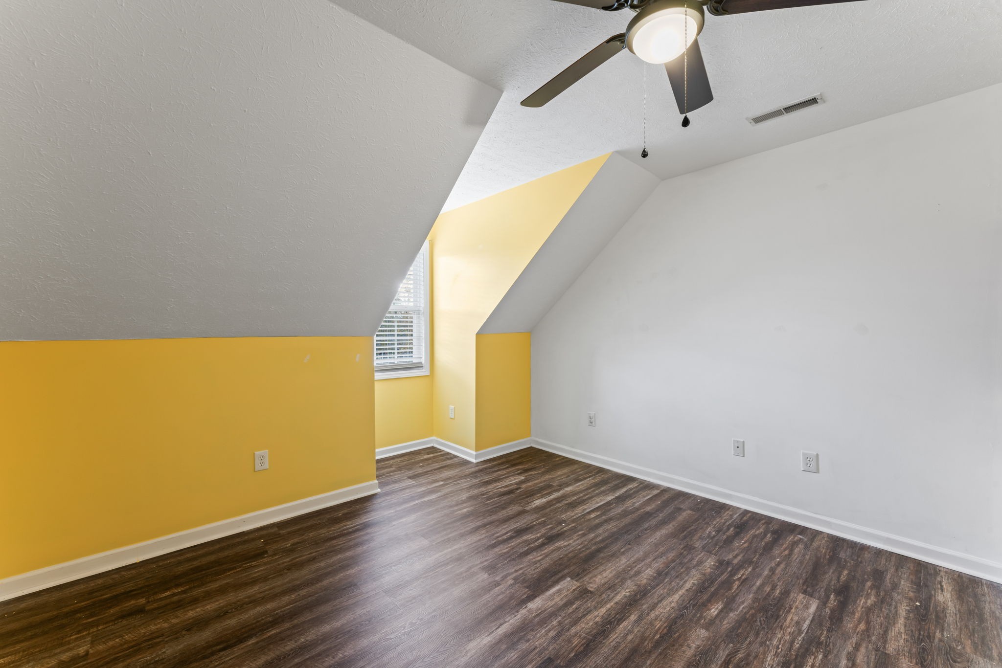 214 Warren Cir