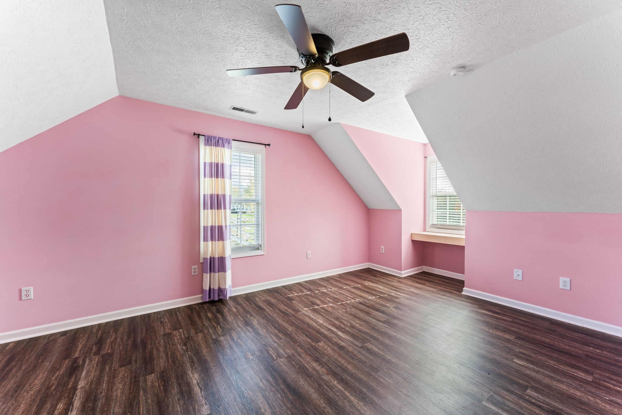 214 Warren Cir