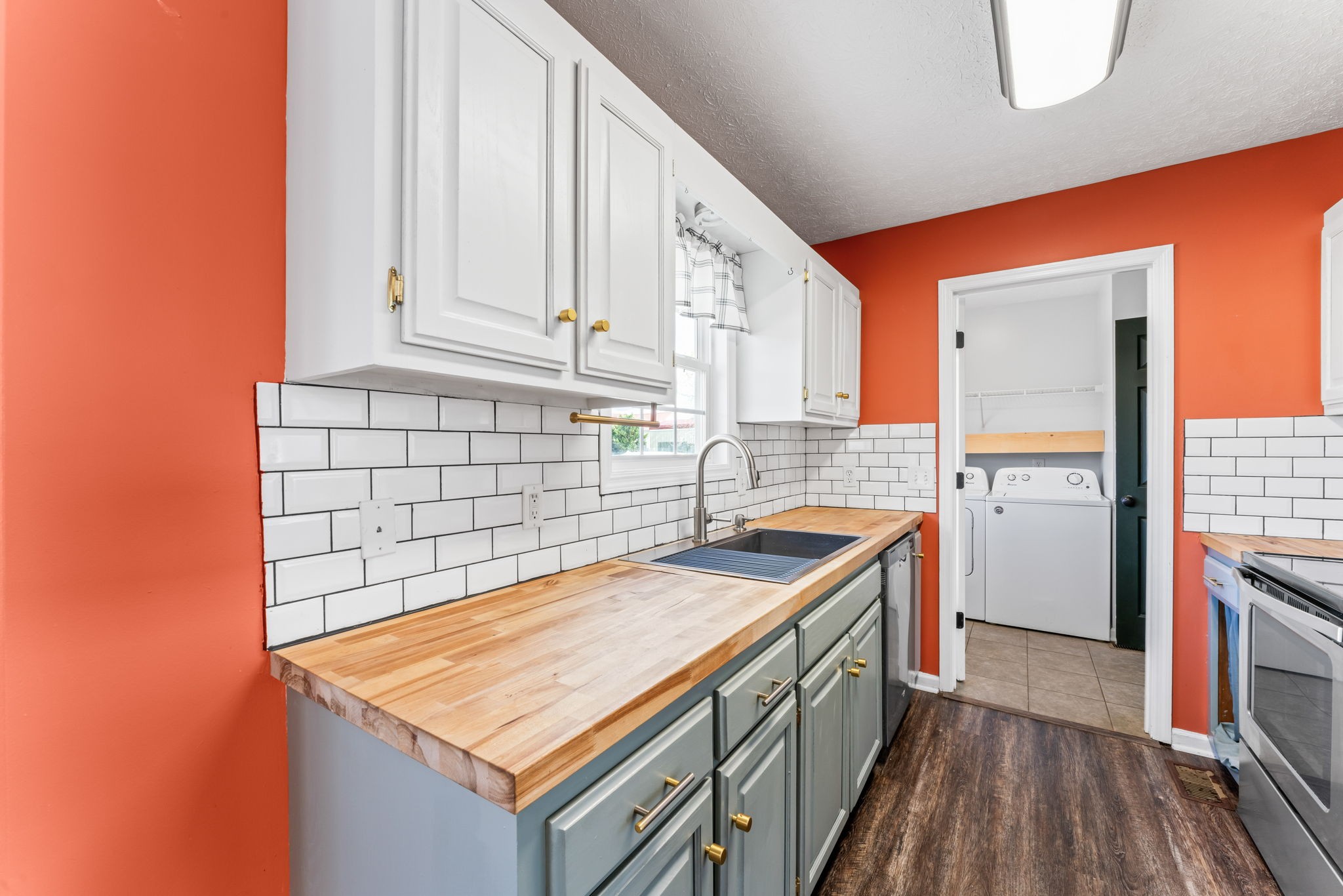 214 Warren Cir