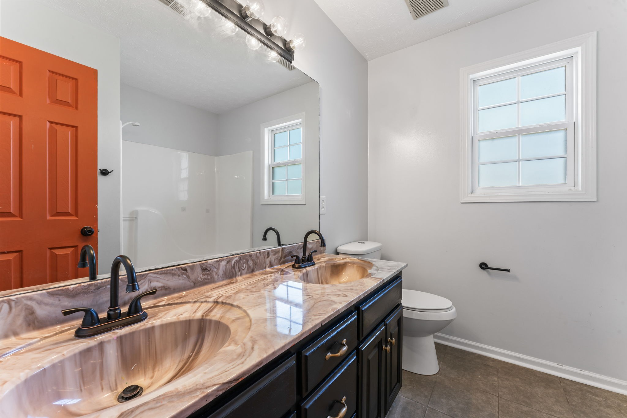 214 Warren Cir