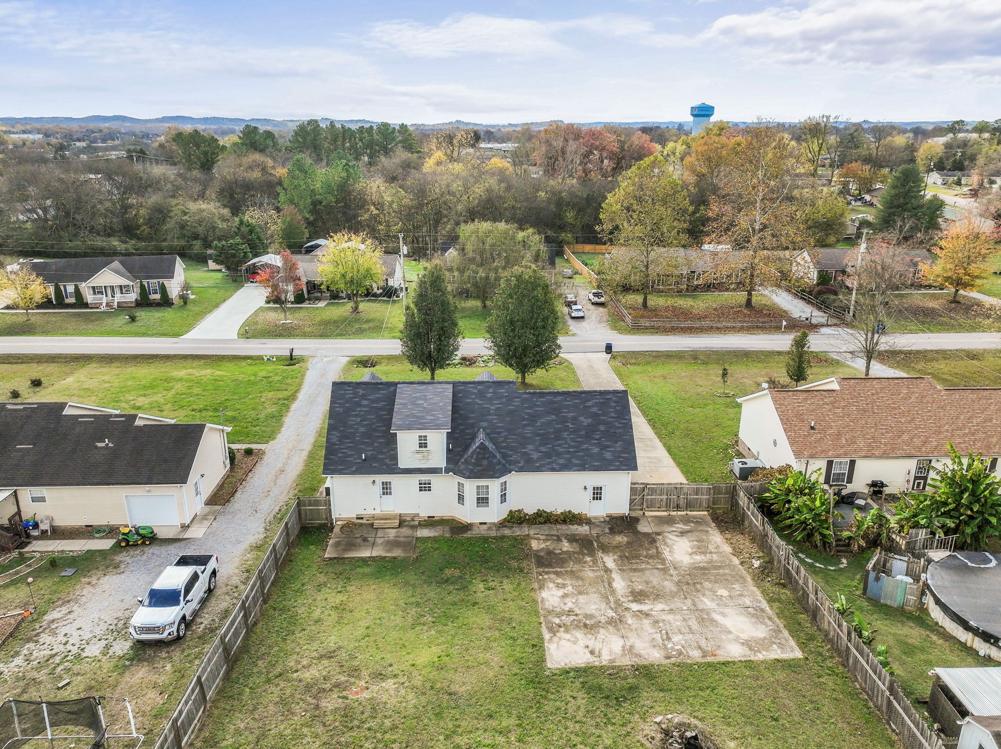214 Warren Cir
