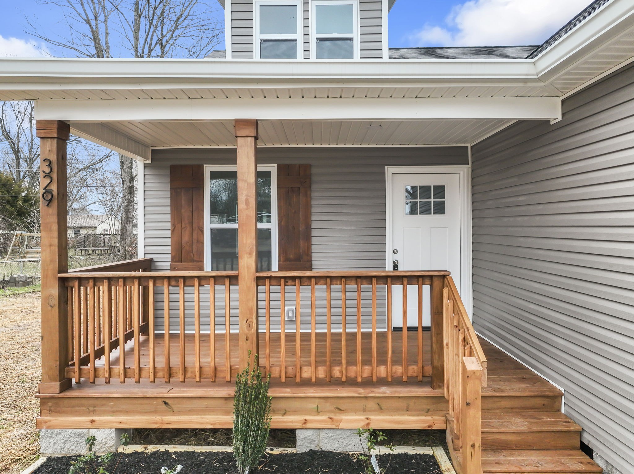 329 Simpson St