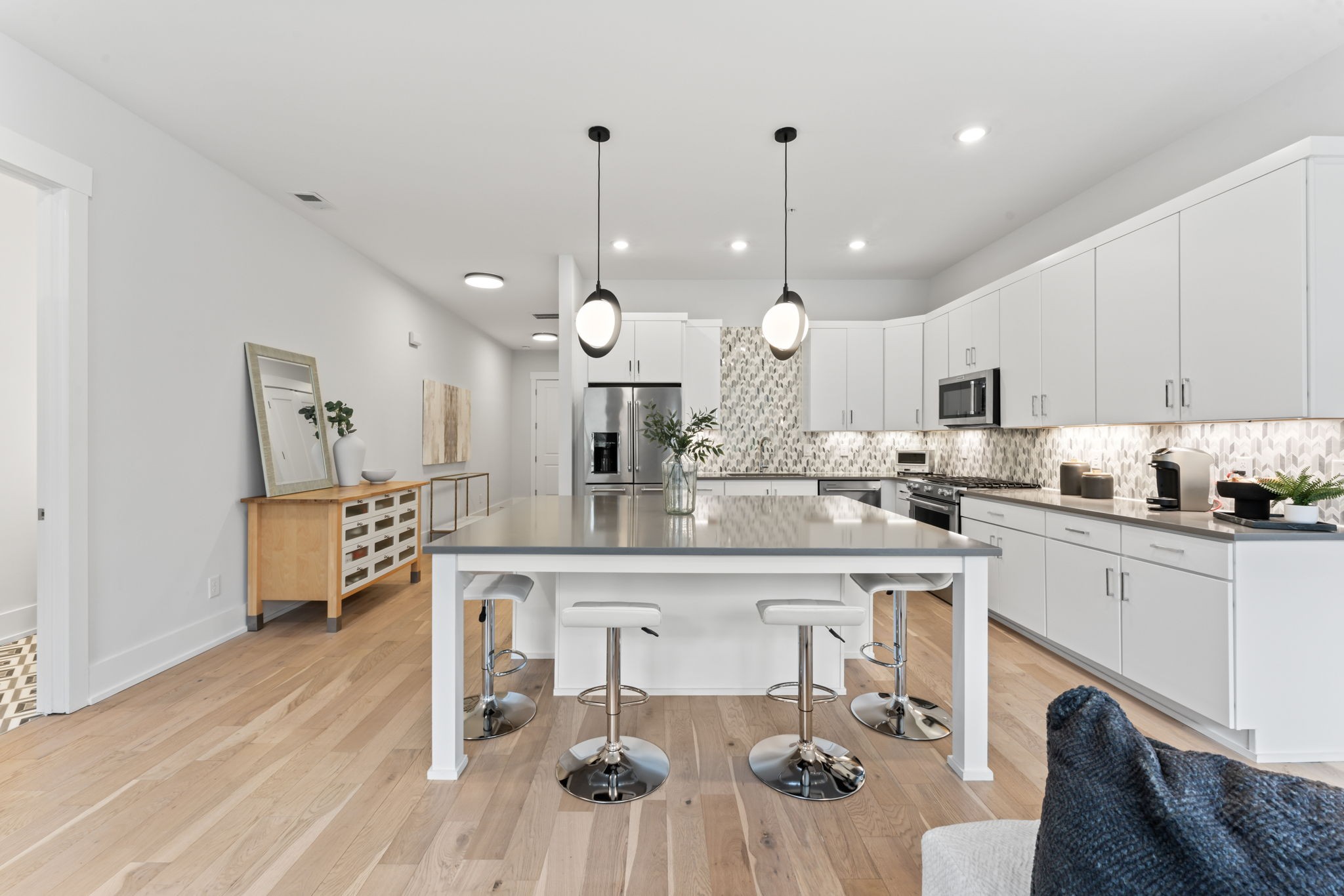 119 Acklen Park Dr Unit: 101