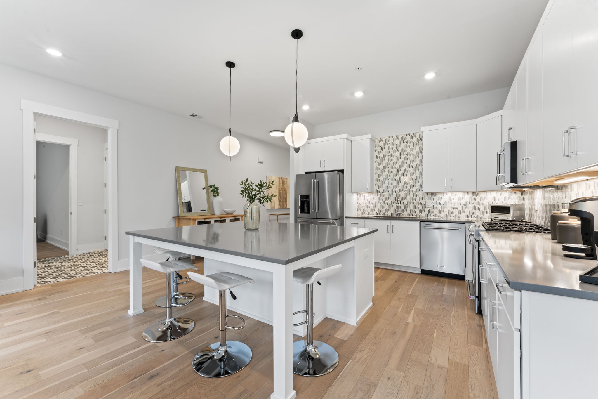 119 Acklen Park Dr Unit: 101