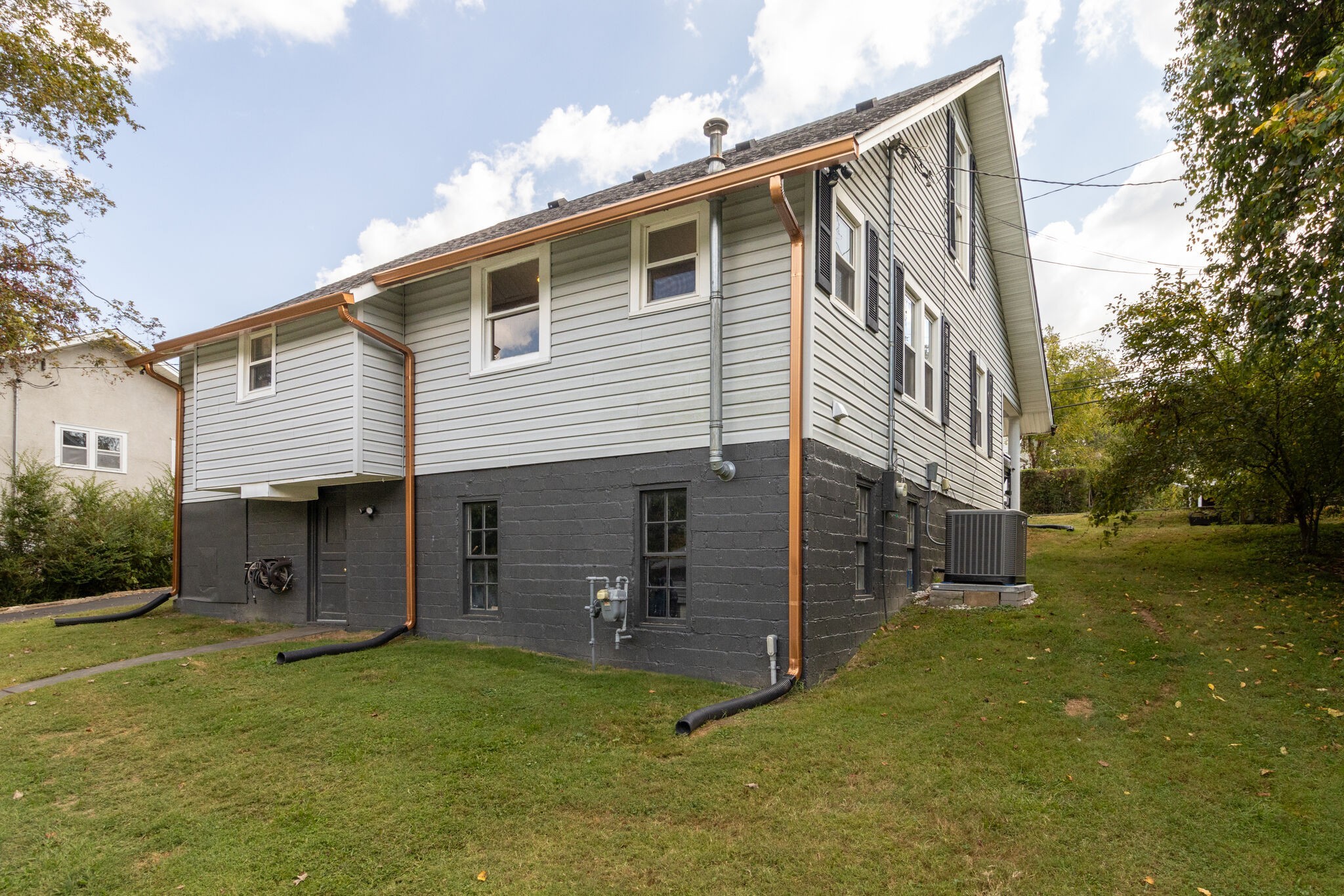 430 Center Ave