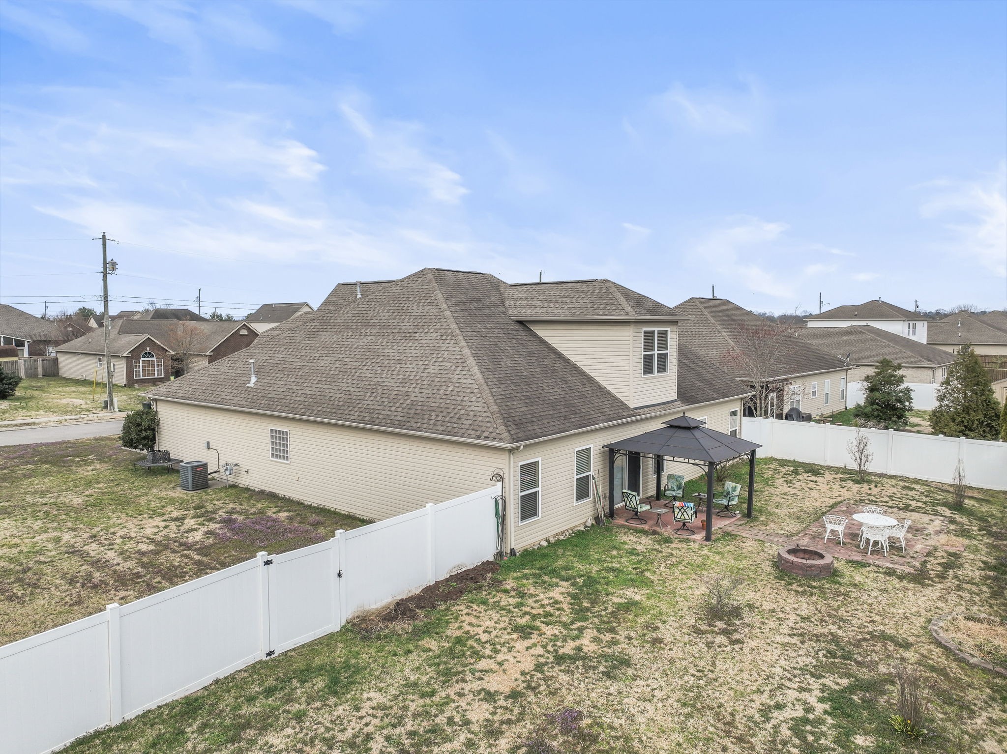 1060 Campbell Ave