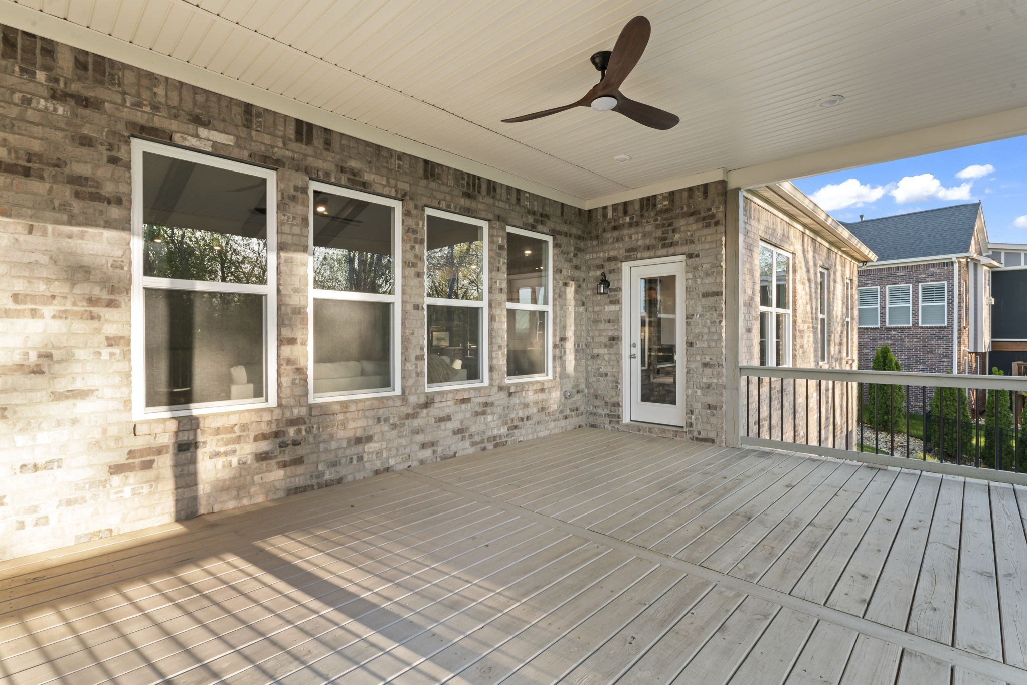 130 Brooksbank Dr