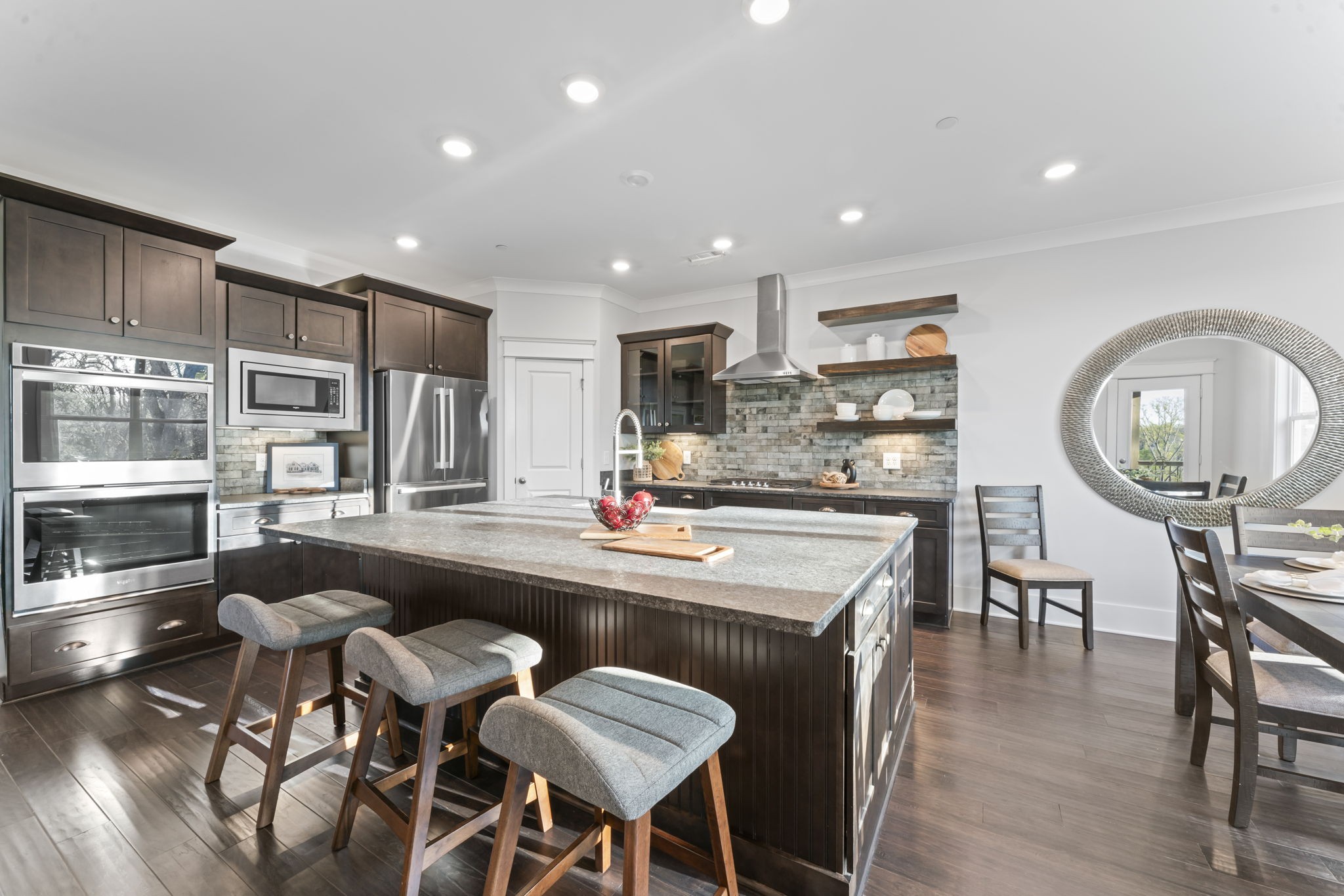 130 Brooksbank Dr