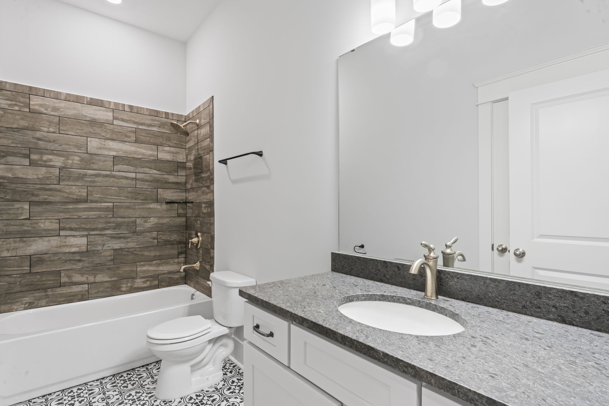 130 Brooksbank Dr