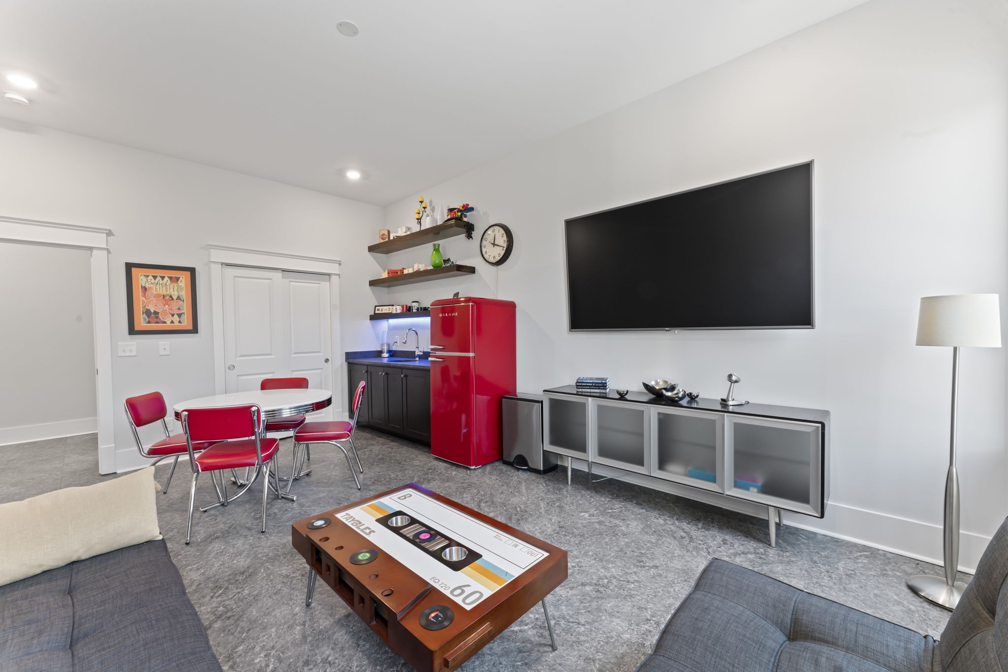 130 Brooksbank Dr