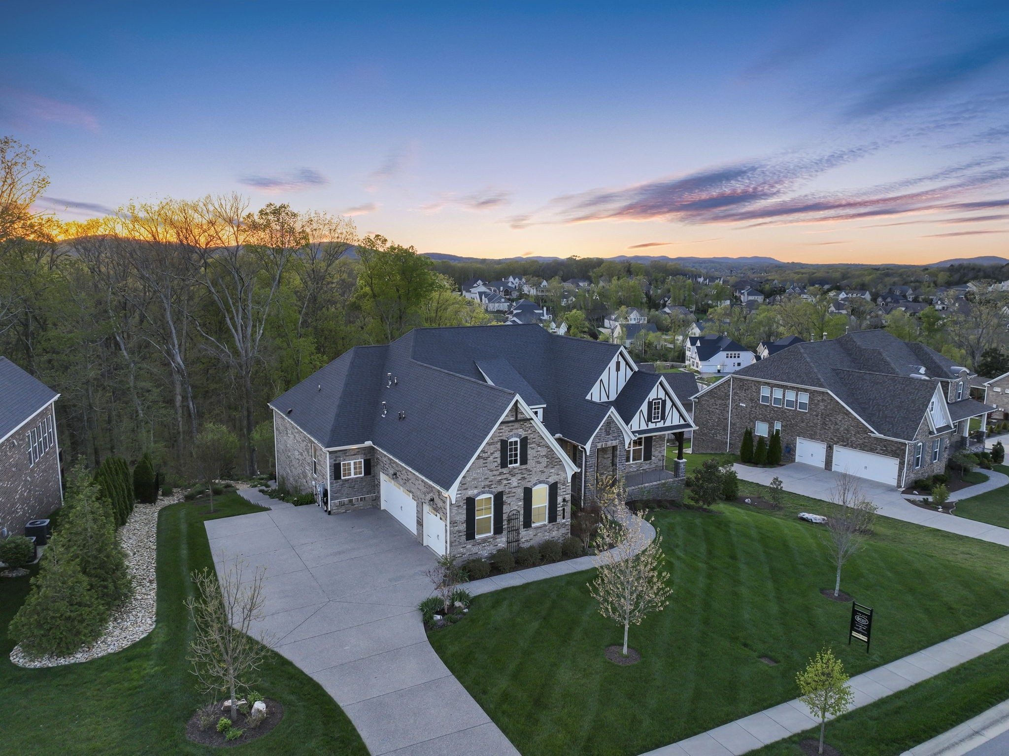 130 Brooksbank Dr