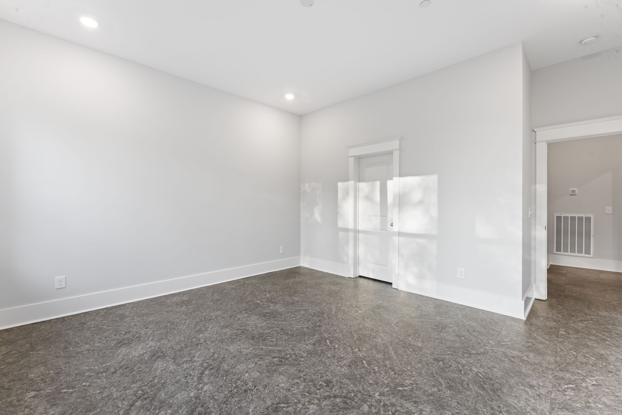 130 Brooksbank Dr