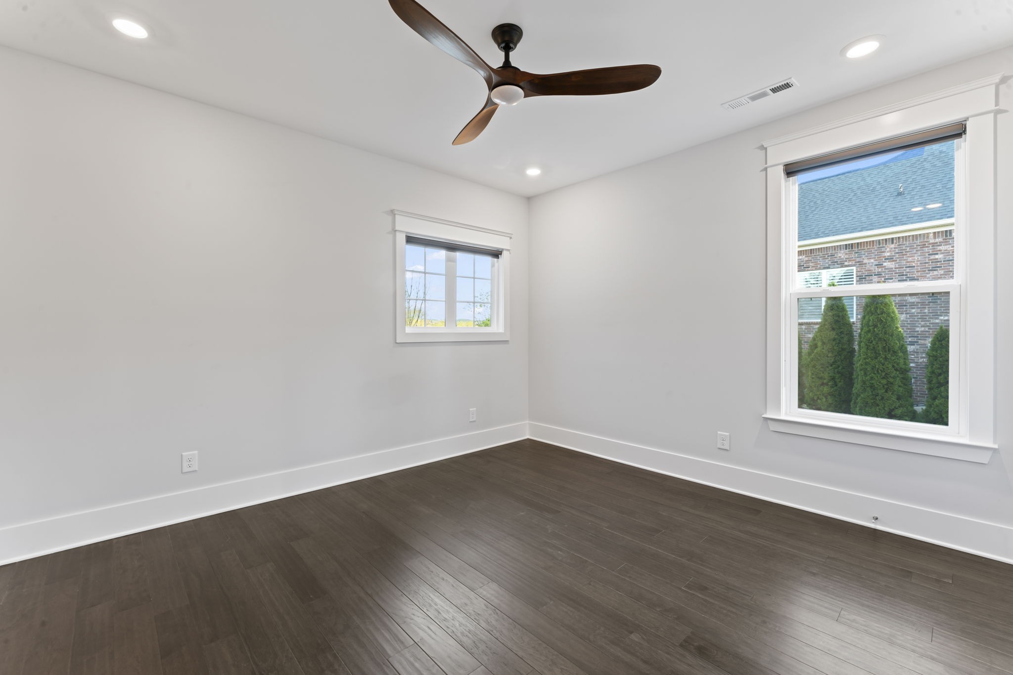 130 Brooksbank Dr