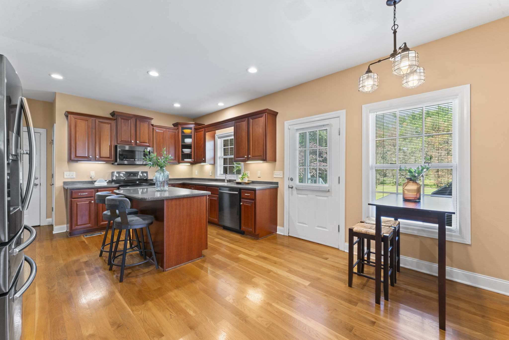 1116 Friendswood Ln