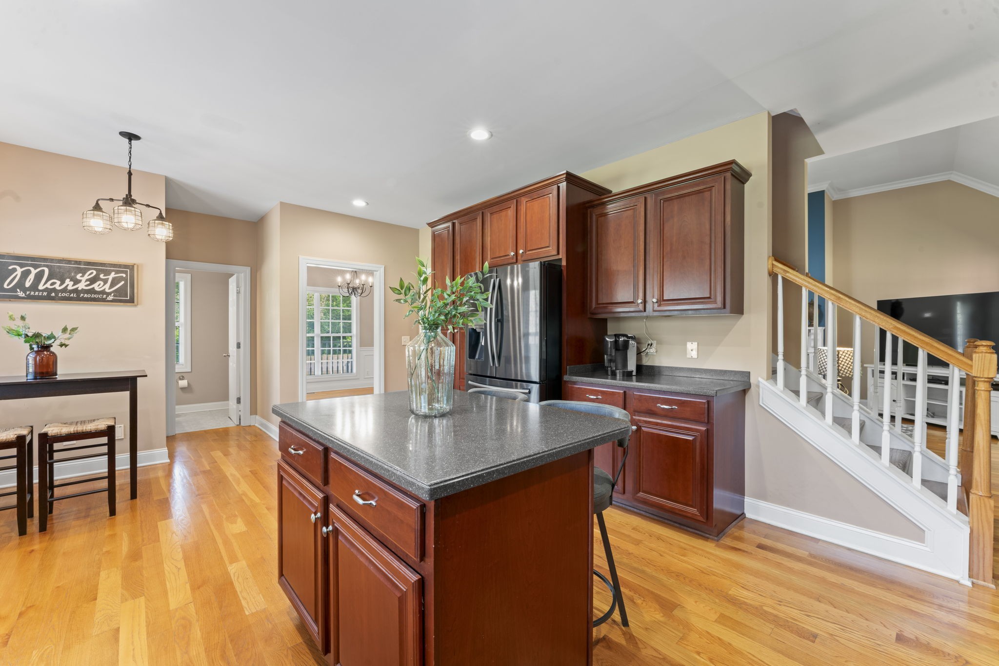 1116 Friendswood Ln