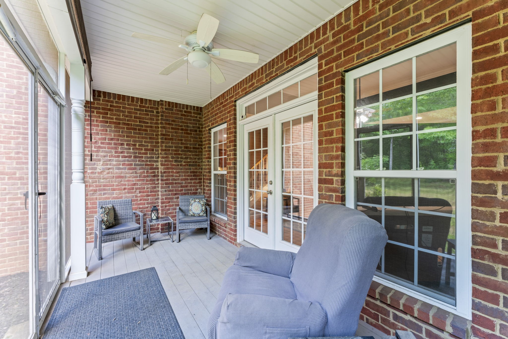 1116 Friendswood Ln