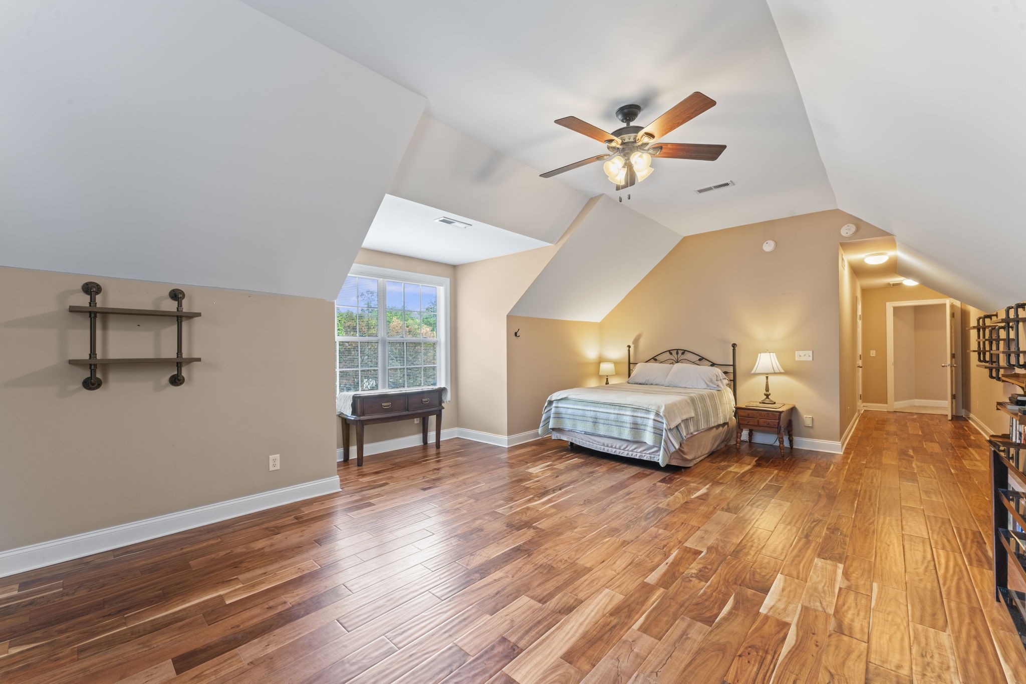 1116 Friendswood Ln