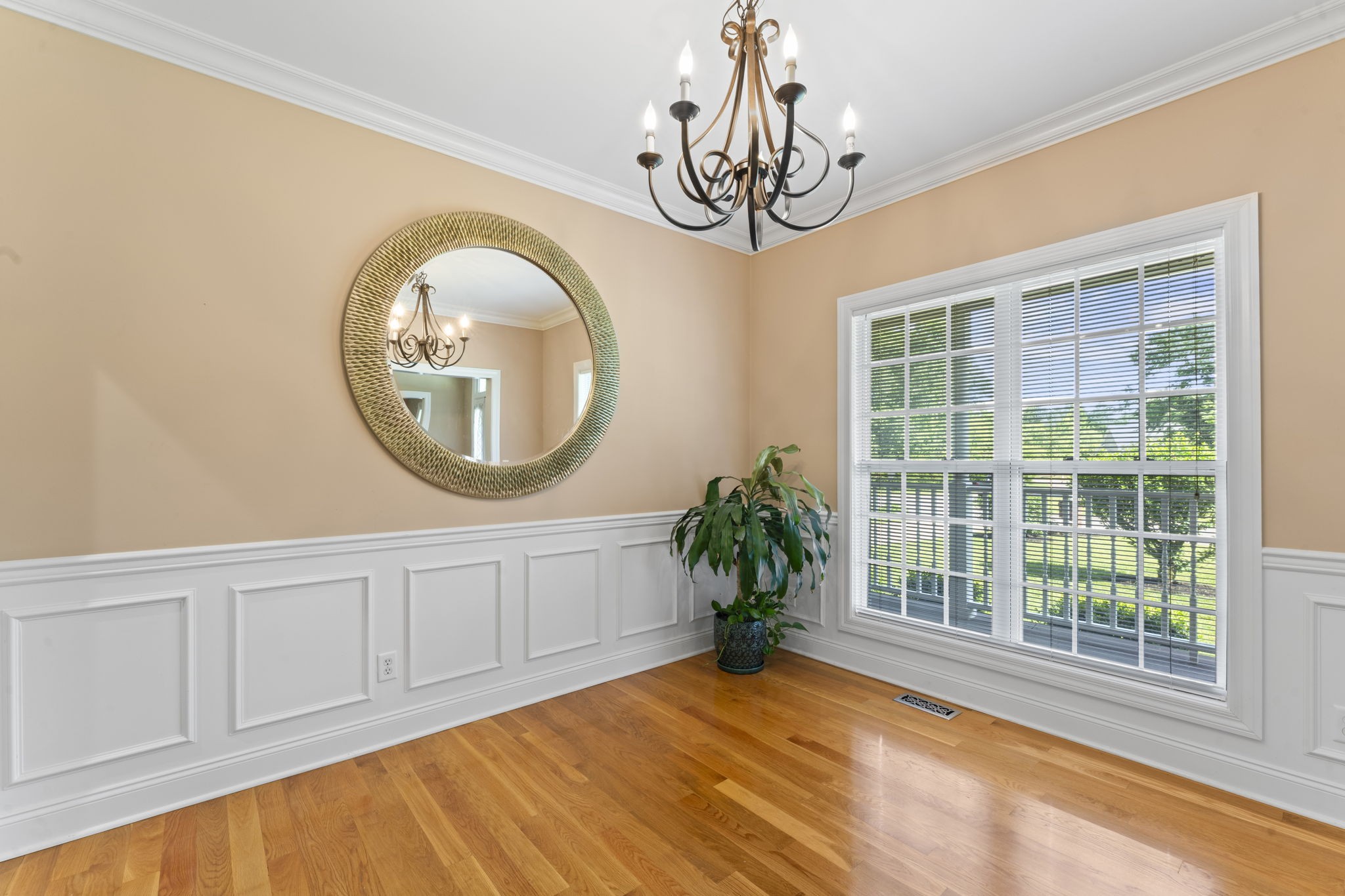 1116 Friendswood Ln