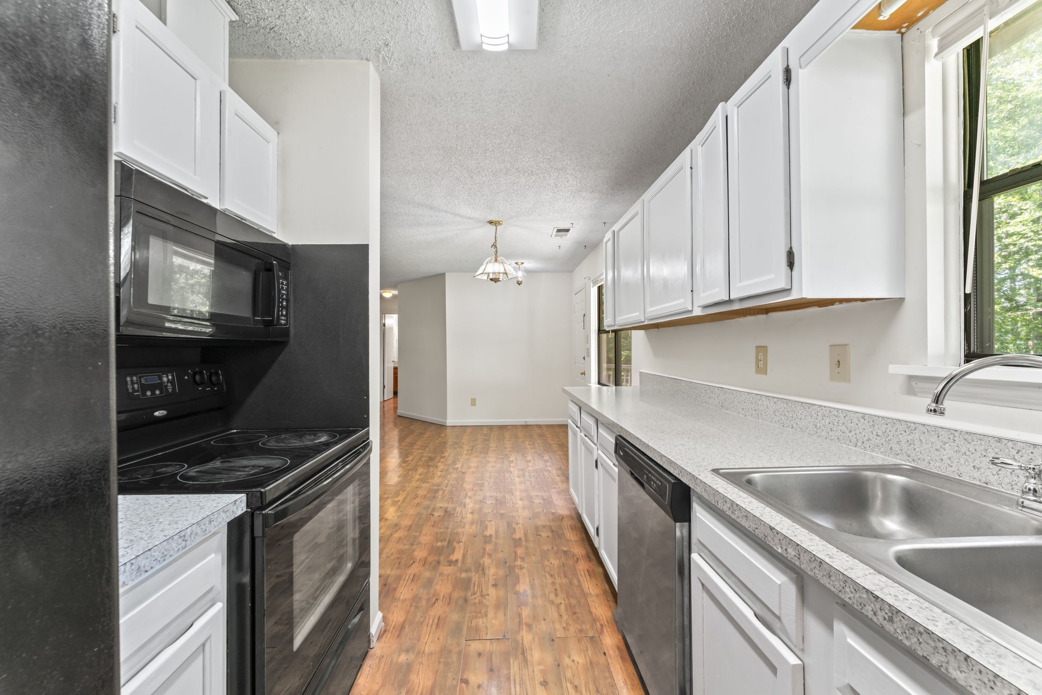 2200 Rawls Rd