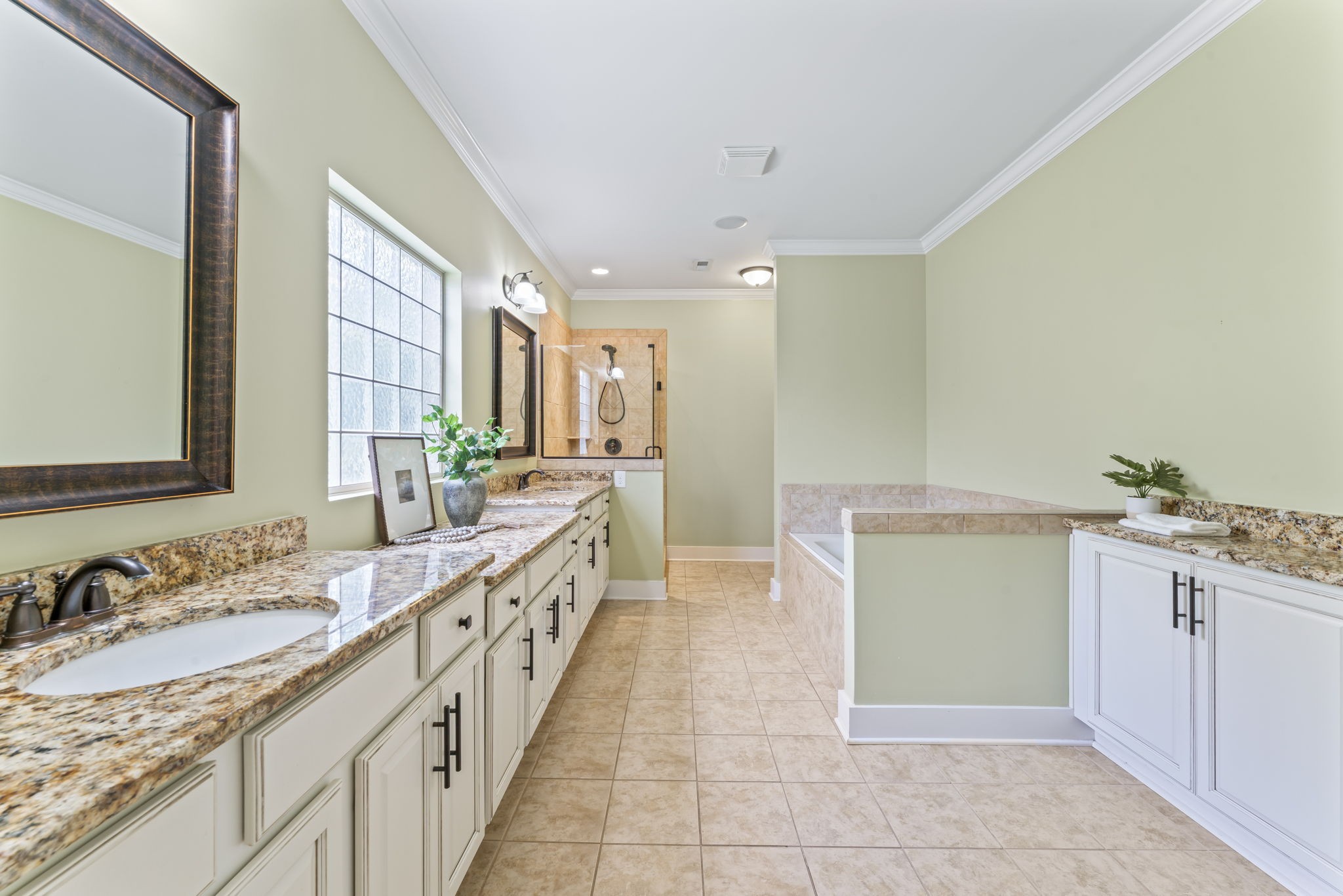 1039 Baxter Ln