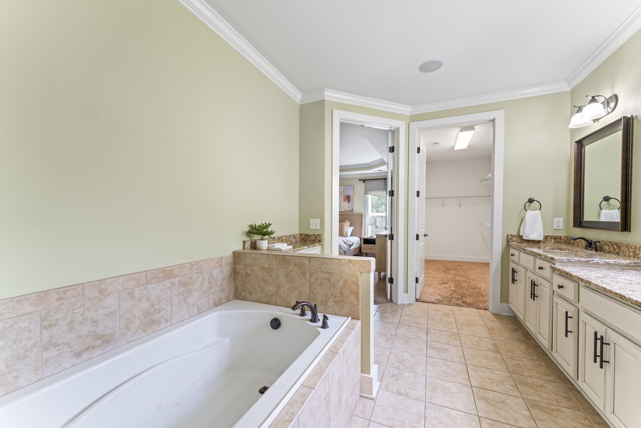 1039 Baxter Ln