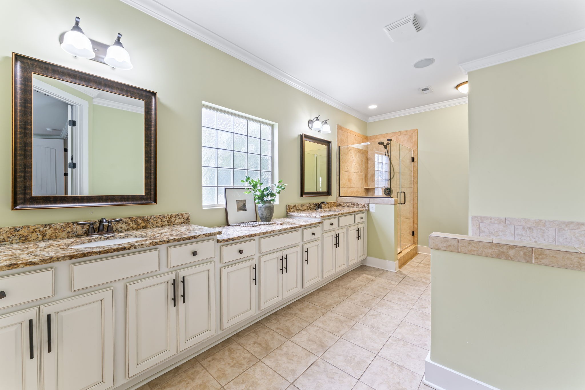 1039 Baxter Ln