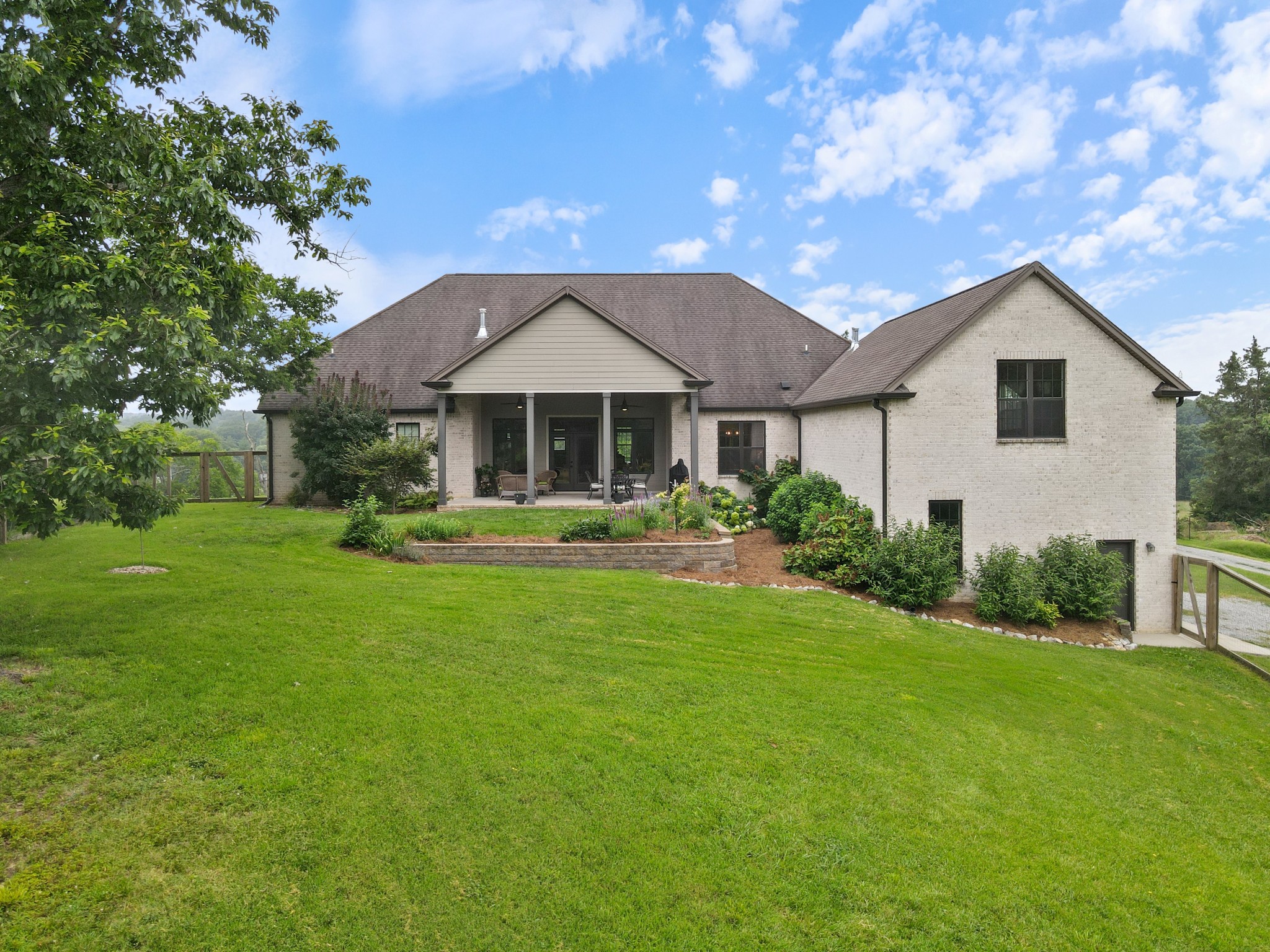 1135D Center Point Rd